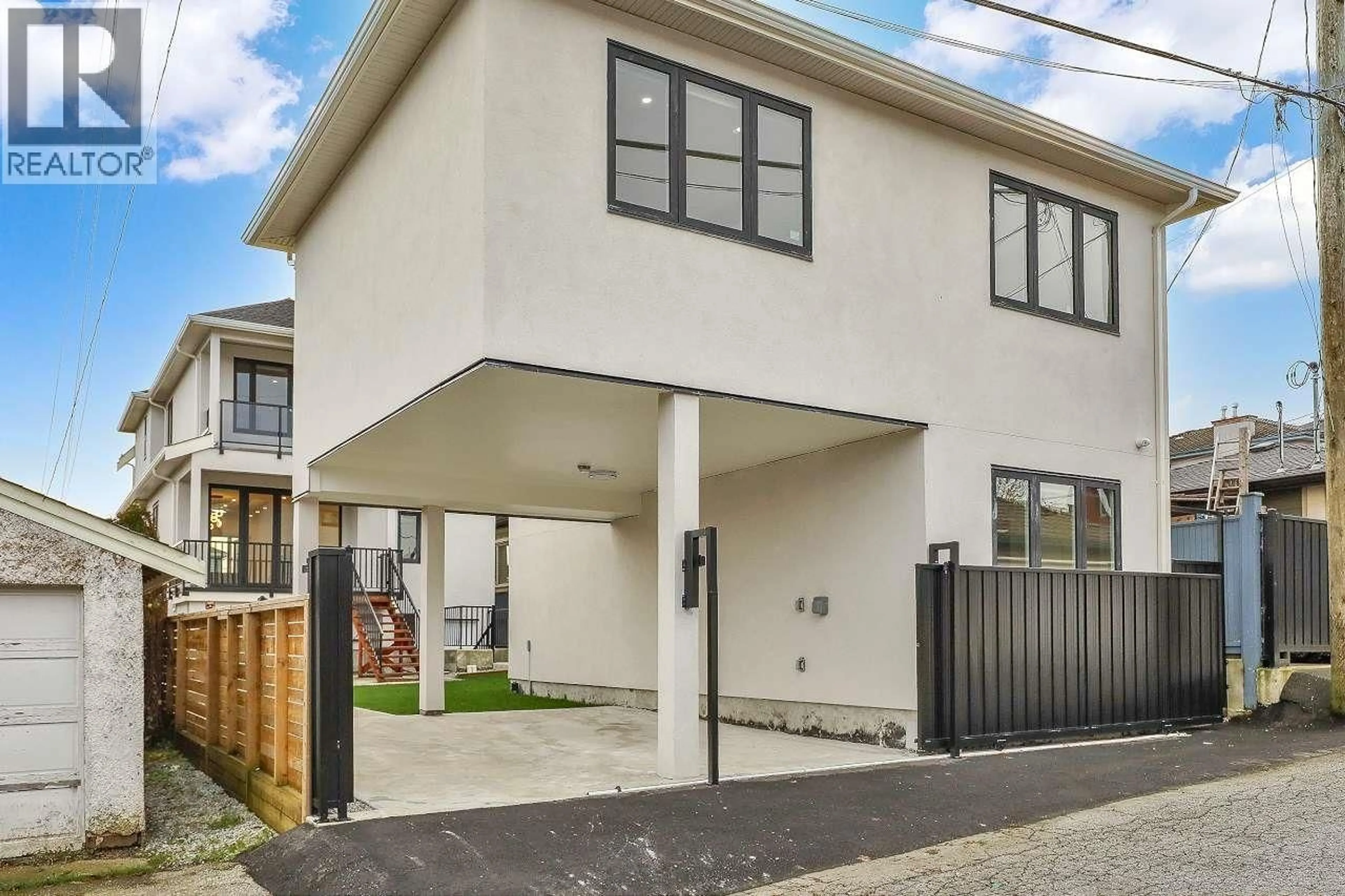 Unknown for 3073 3RD AVENUE, Vancouver British Columbia V5M1H9