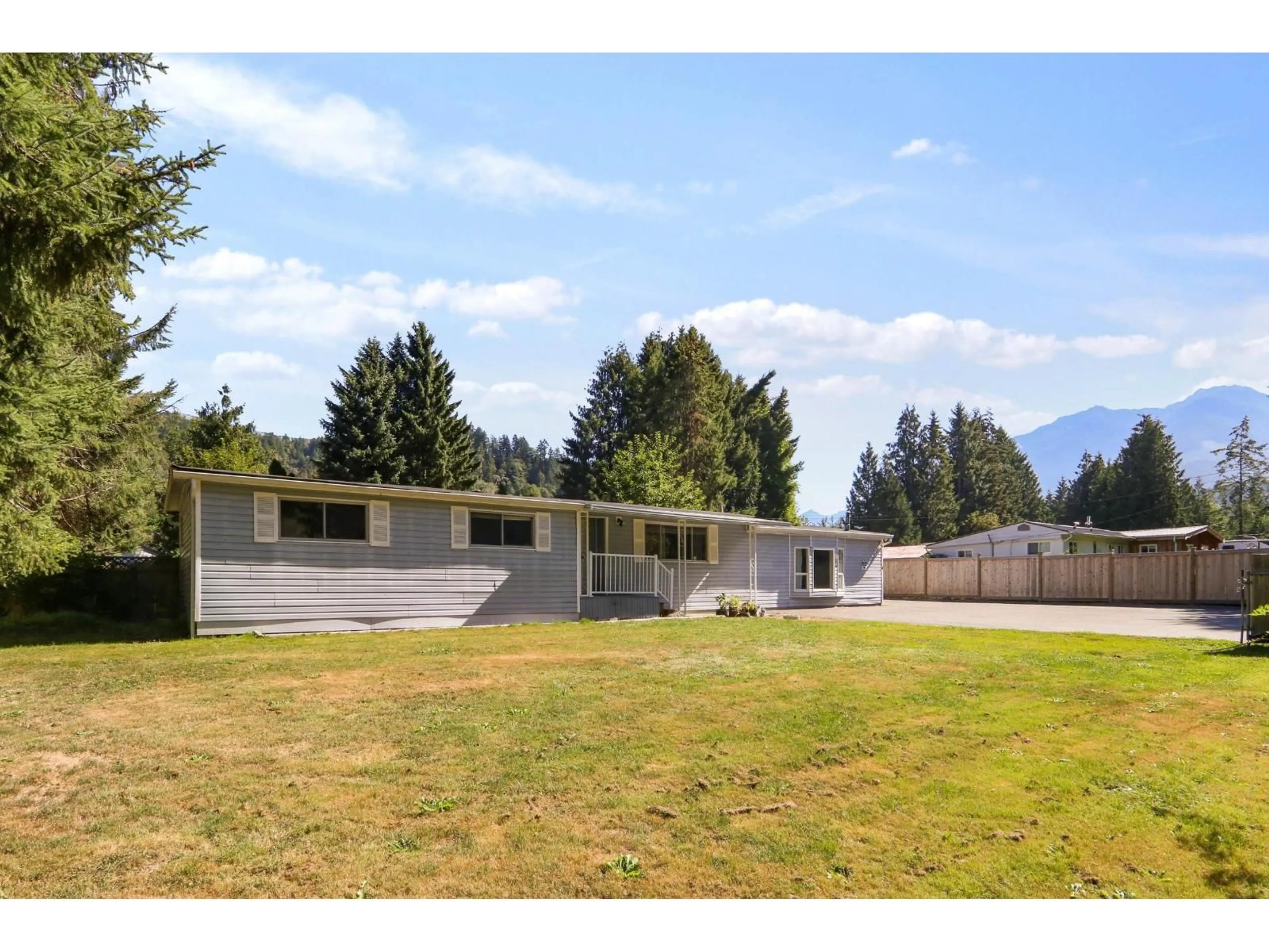 Home with vinyl exterior material, mountain view for 1 - 49011 SHELDON ROAD, Chilliwack British Columbia V4Z1B9