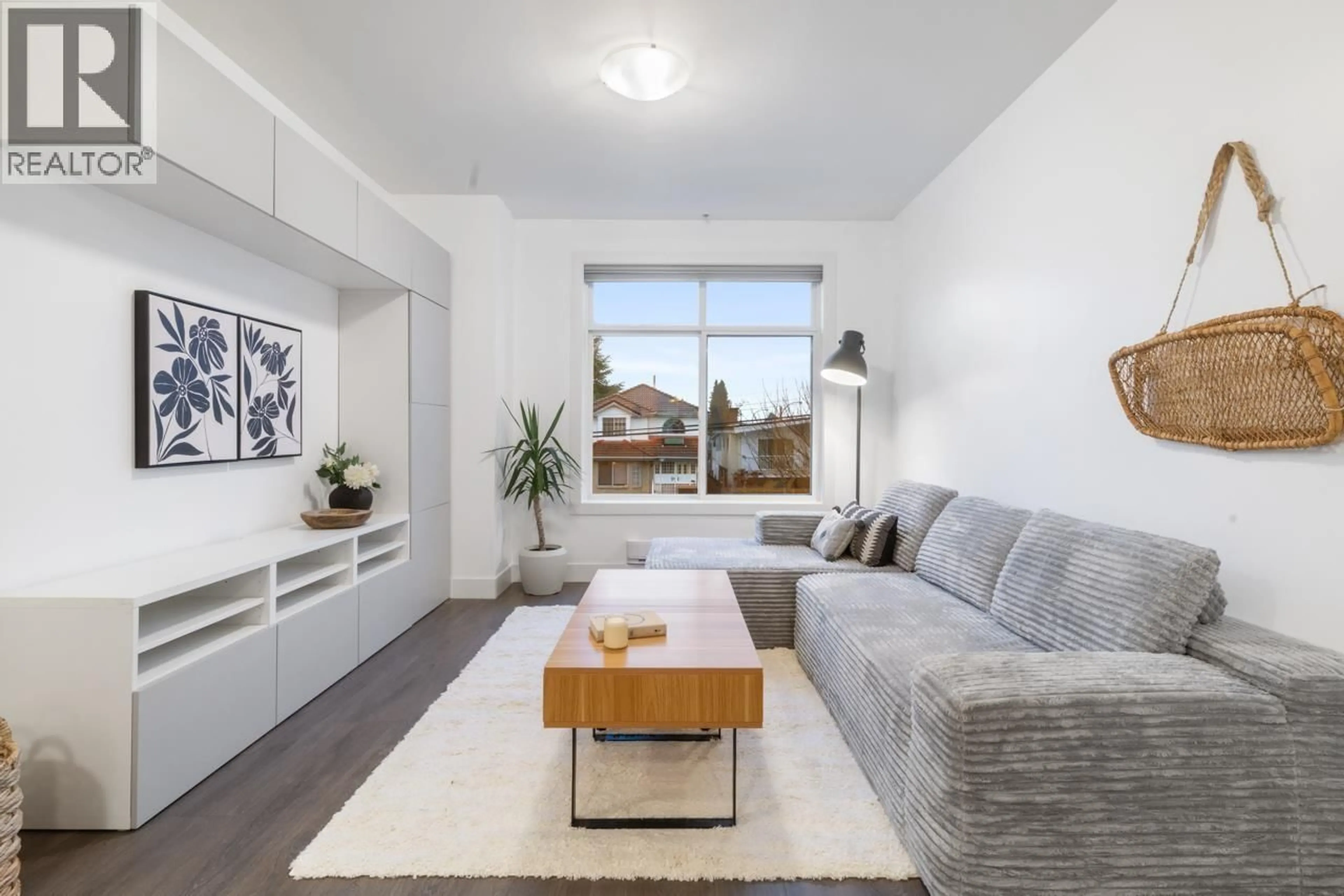 Living room with furniture, unknown for 5837 WALES STREET, Vancouver British Columbia V5R0E6