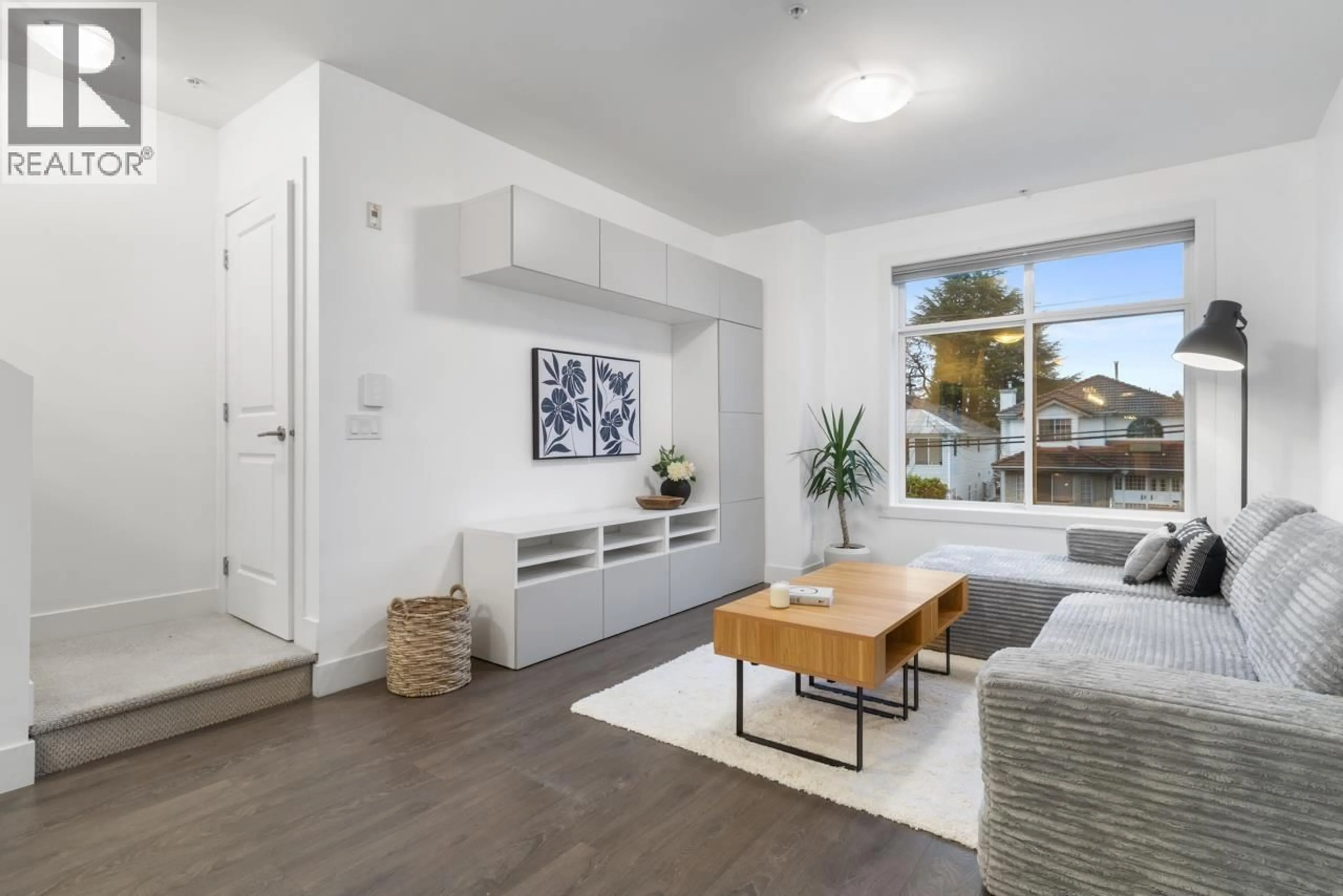 Living room with furniture, unknown for 5837 WALES STREET, Vancouver British Columbia V5R0E6