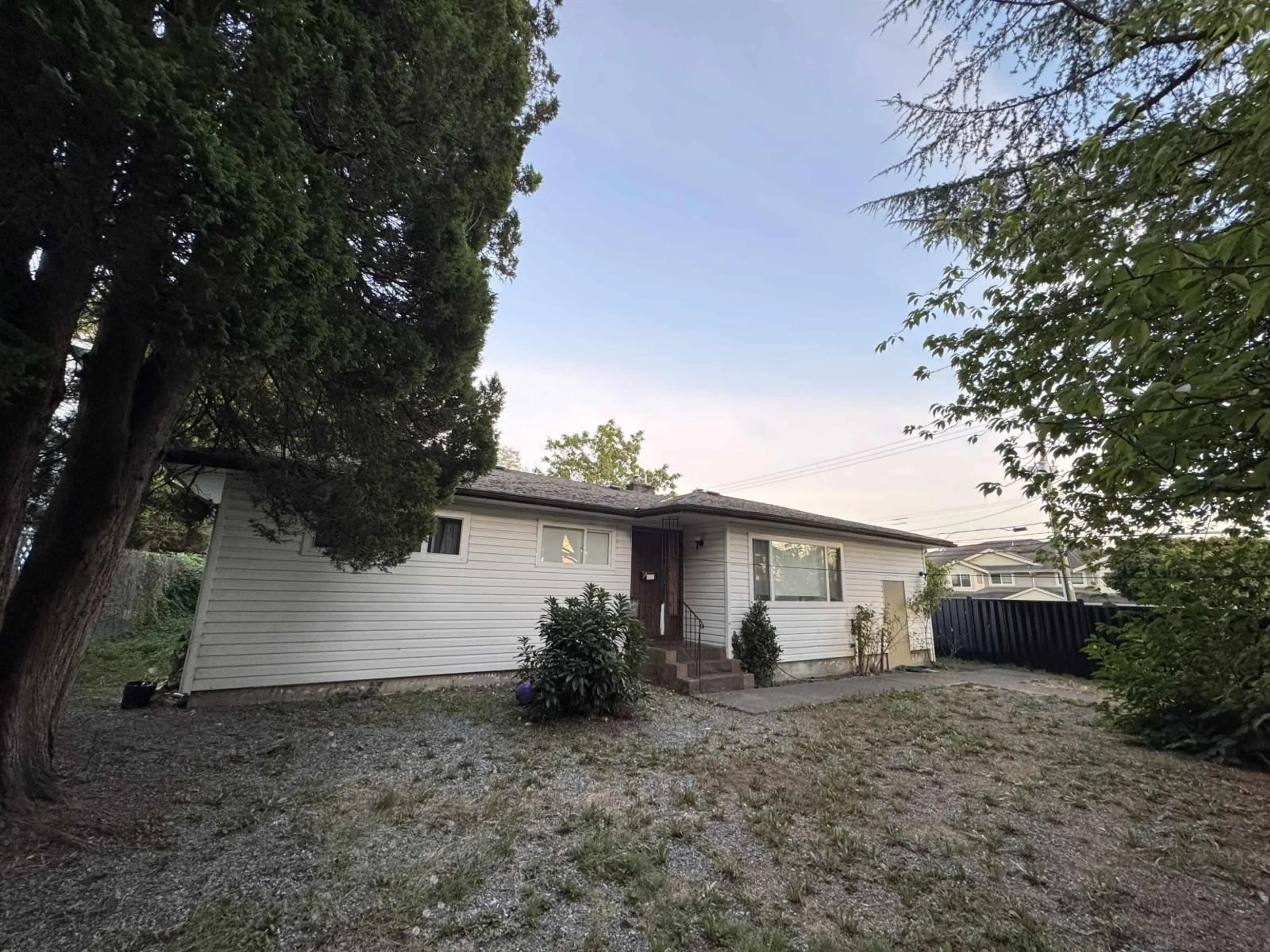 A pic from outside/outdoor area/front of a property/back of a property/a pic from drone, street for 8406 152 STREET, Surrey British Columbia V3S3M8