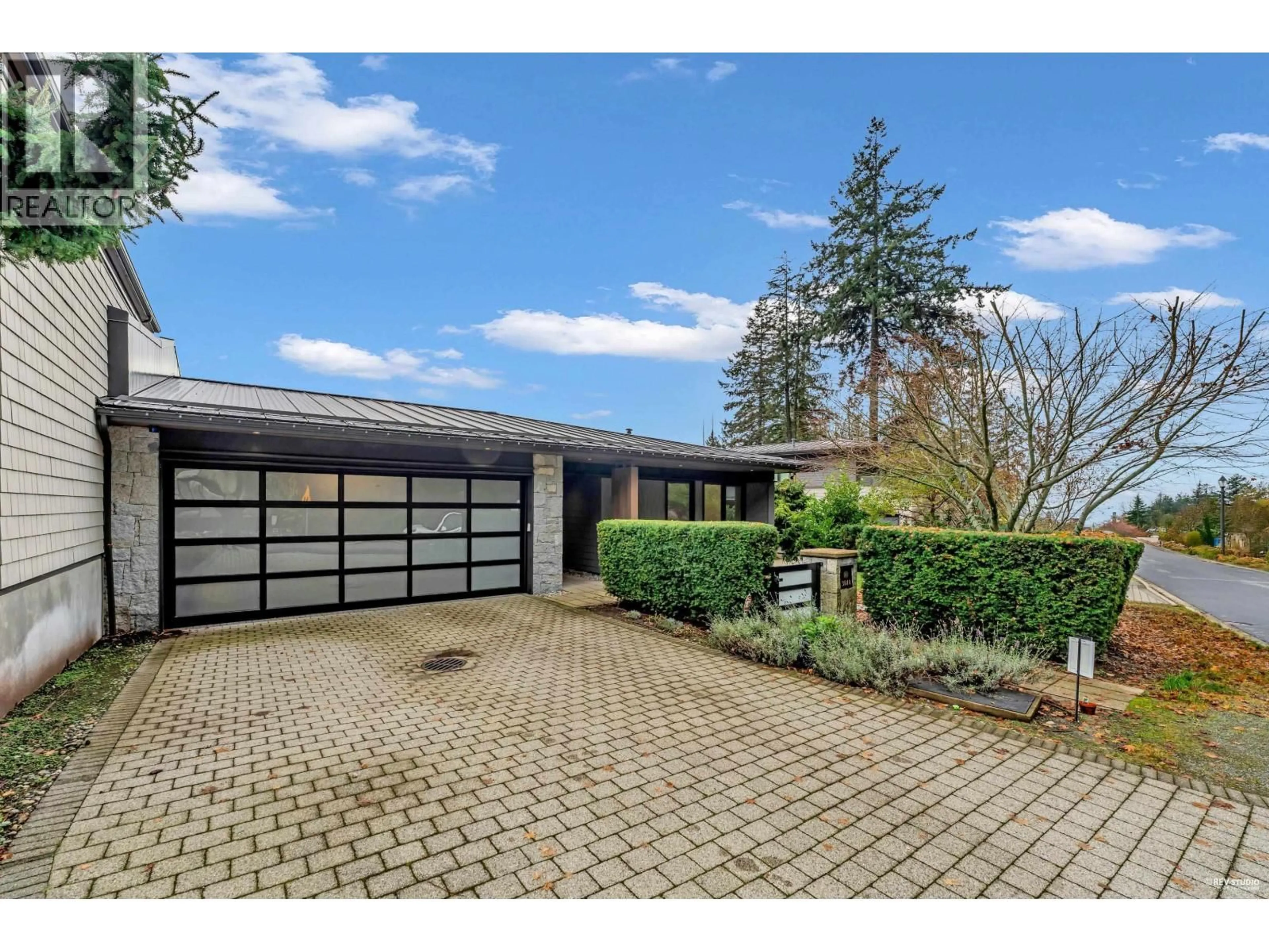 Unknown for 3018 BURFIELD PLACE, West Vancouver British Columbia V7S0A9