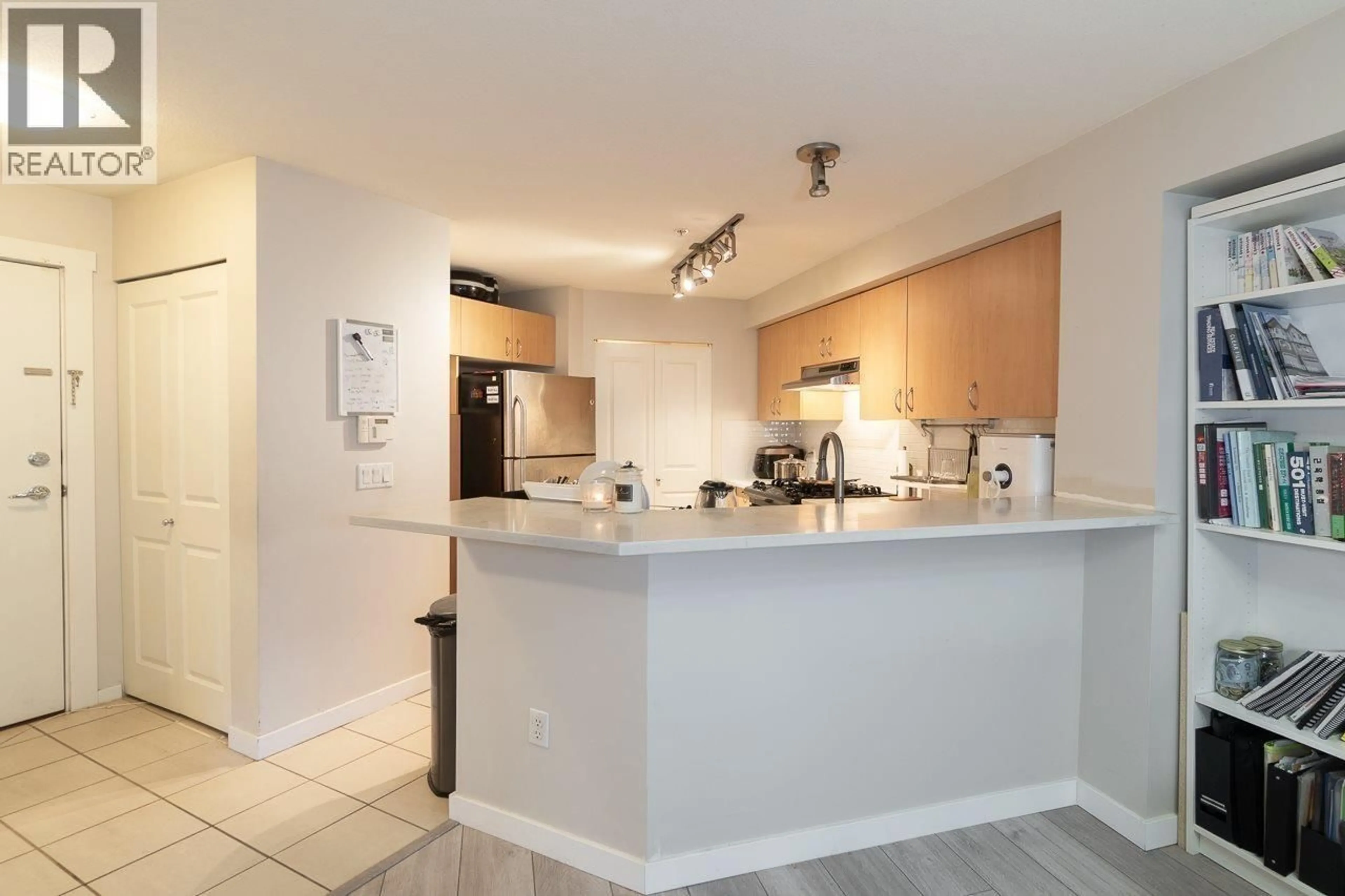 Open concept kitchen, unknown for 116 - 9283 GOVERNMENT STREET, Burnaby British Columbia V3N0A5