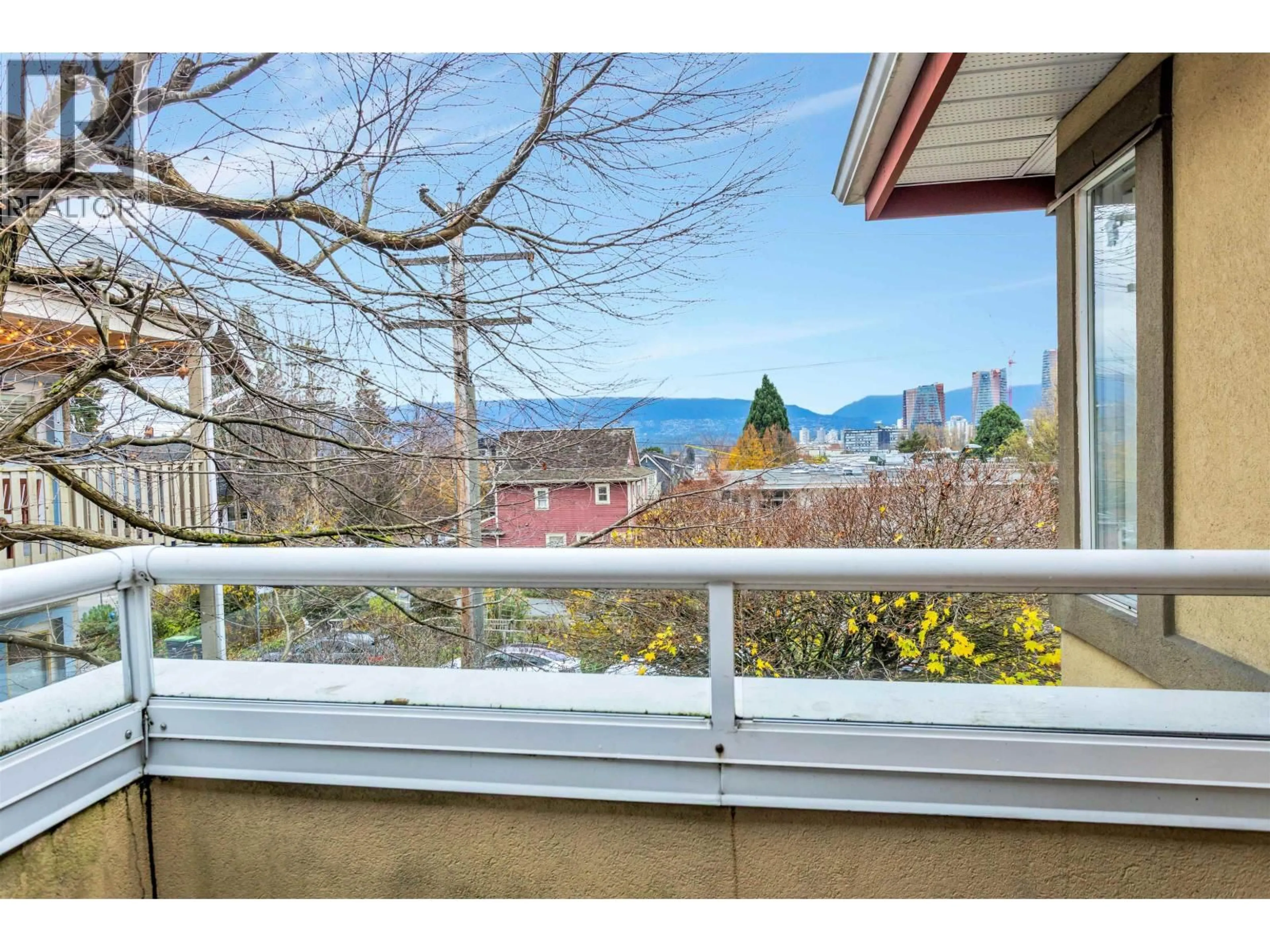 Balcony in the apartment, water/lake/river/ocean view for 316 - 1890 6TH AVENUE, Vancouver British Columbia V6J1R6