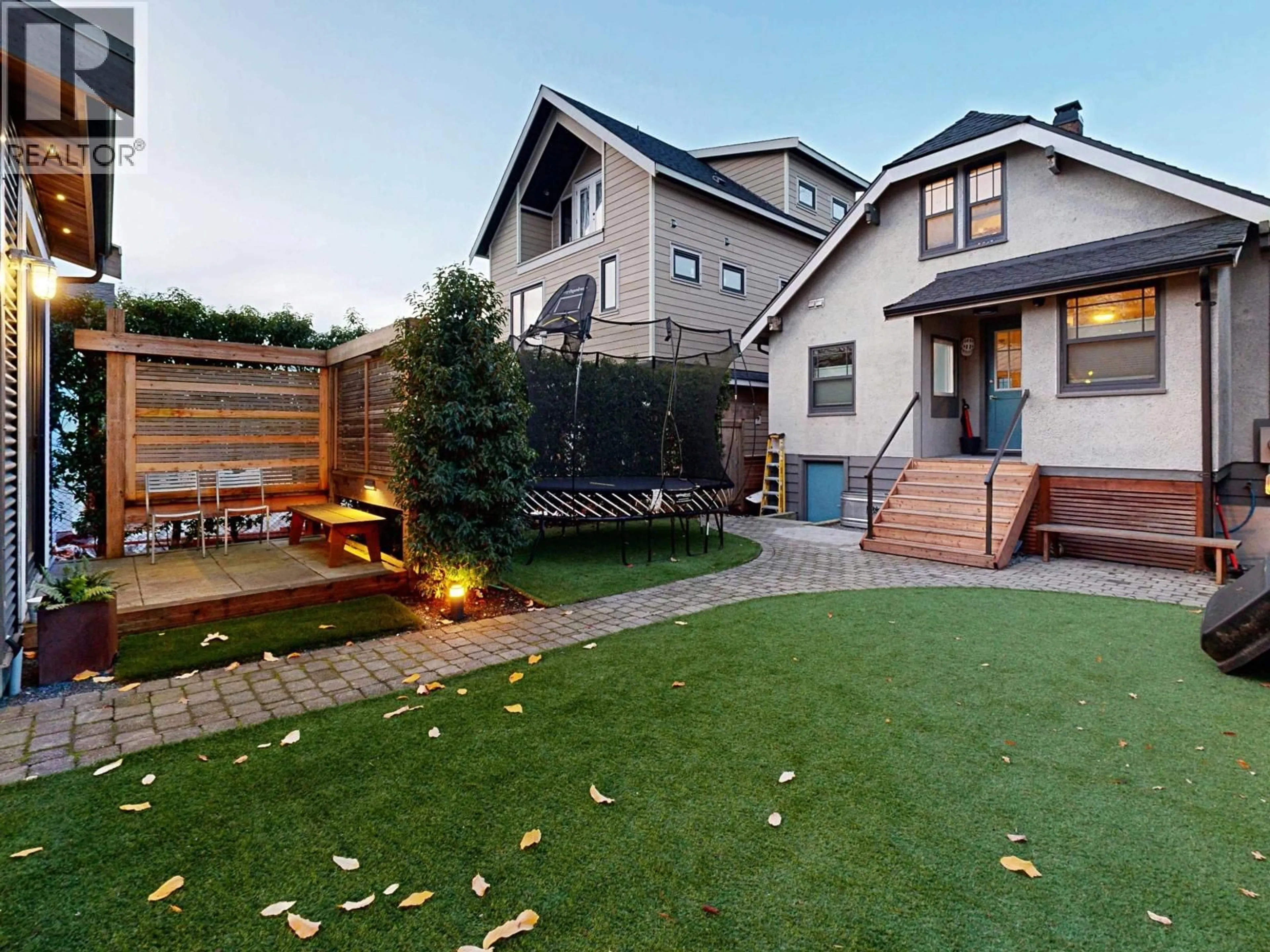 Unknown for 2640 MCGILL STREET, Vancouver British Columbia V5K1H3