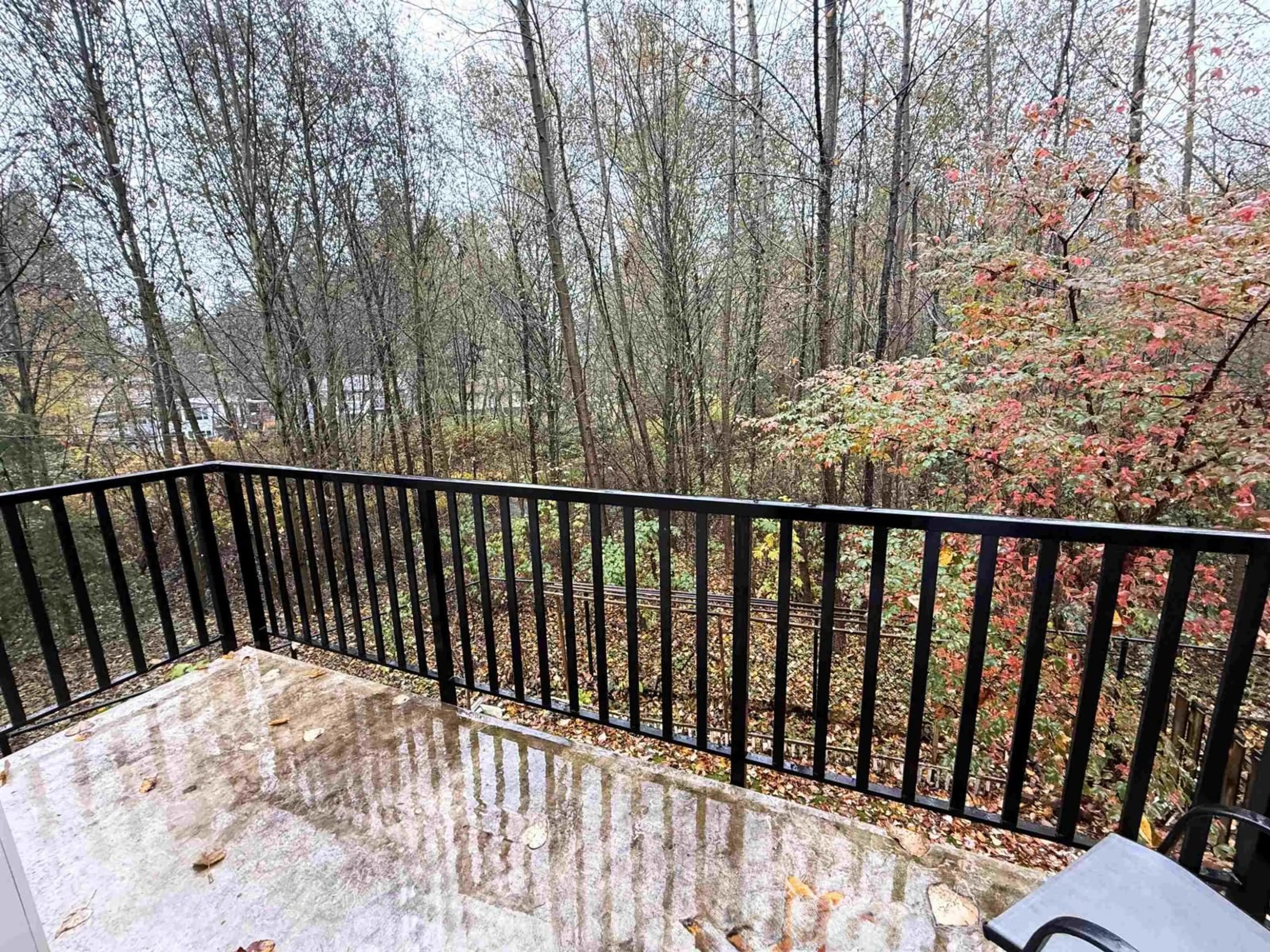 Patio, water/lake/river/ocean view for 118 - 15399 GUILDFORD DRIVE, Surrey British Columbia V3R7C6