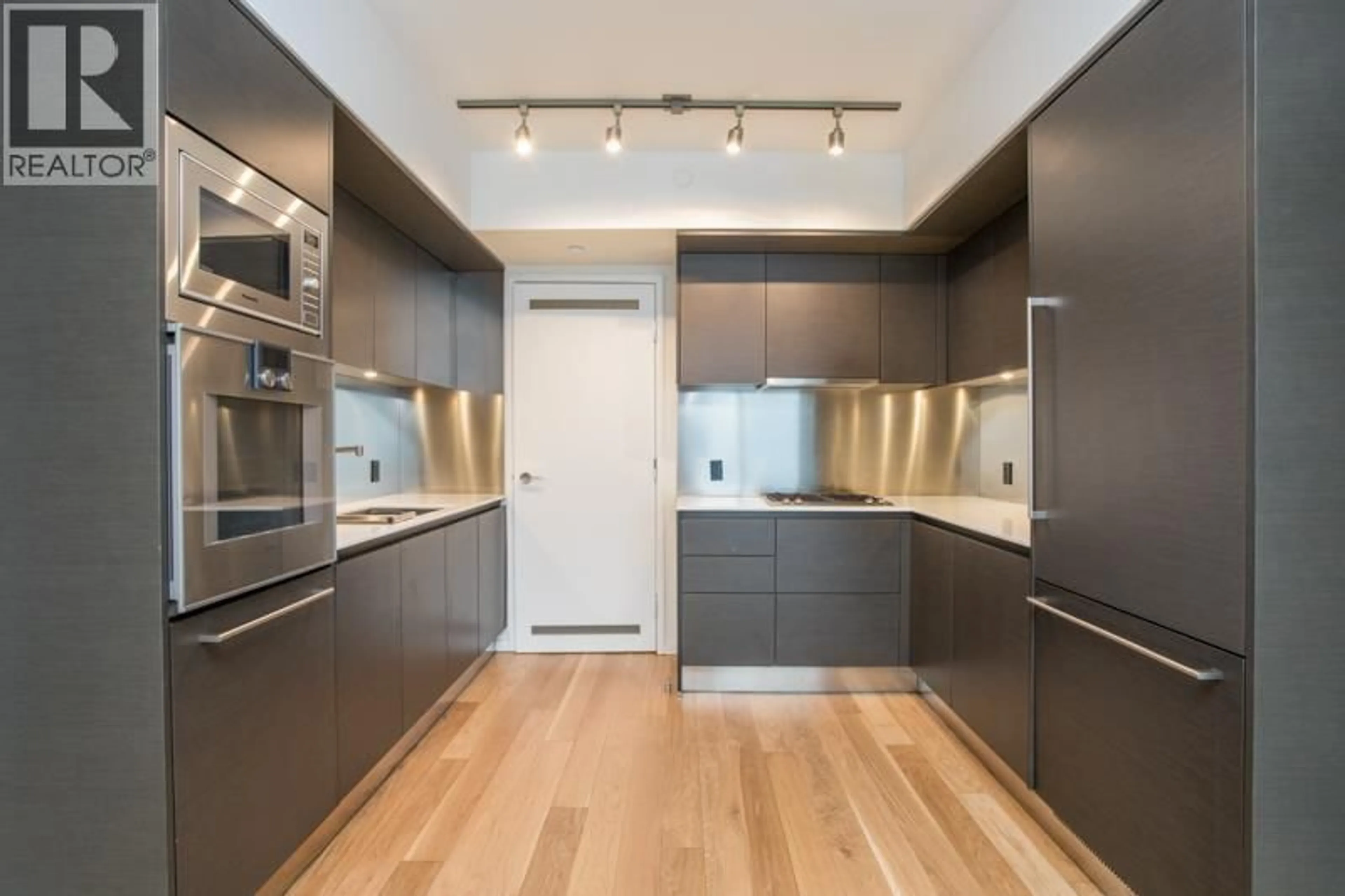 Contemporary kitchen, wood/laminate floor for 4705 - 1151 GEORGIA STREET, Vancouver British Columbia V6E0B3
