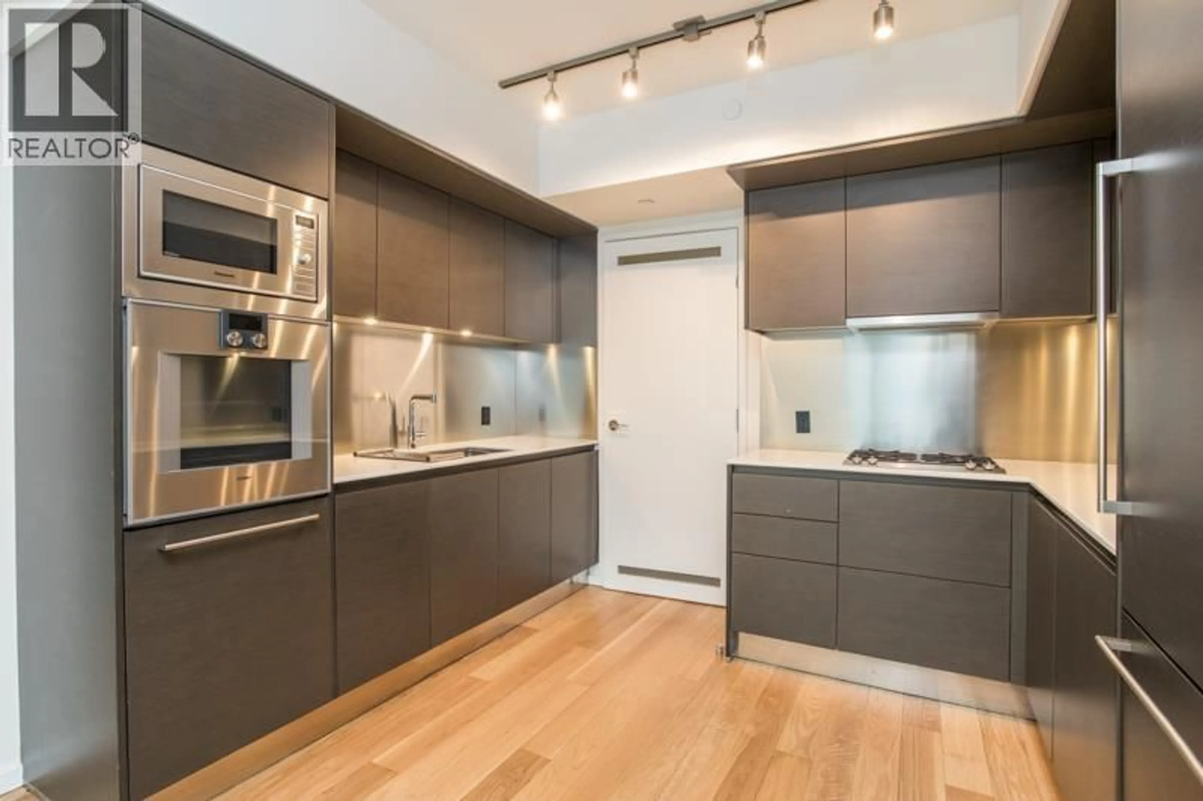 Contemporary kitchen, wood/laminate floor for 4705 - 1151 GEORGIA STREET, Vancouver British Columbia V6E0B3