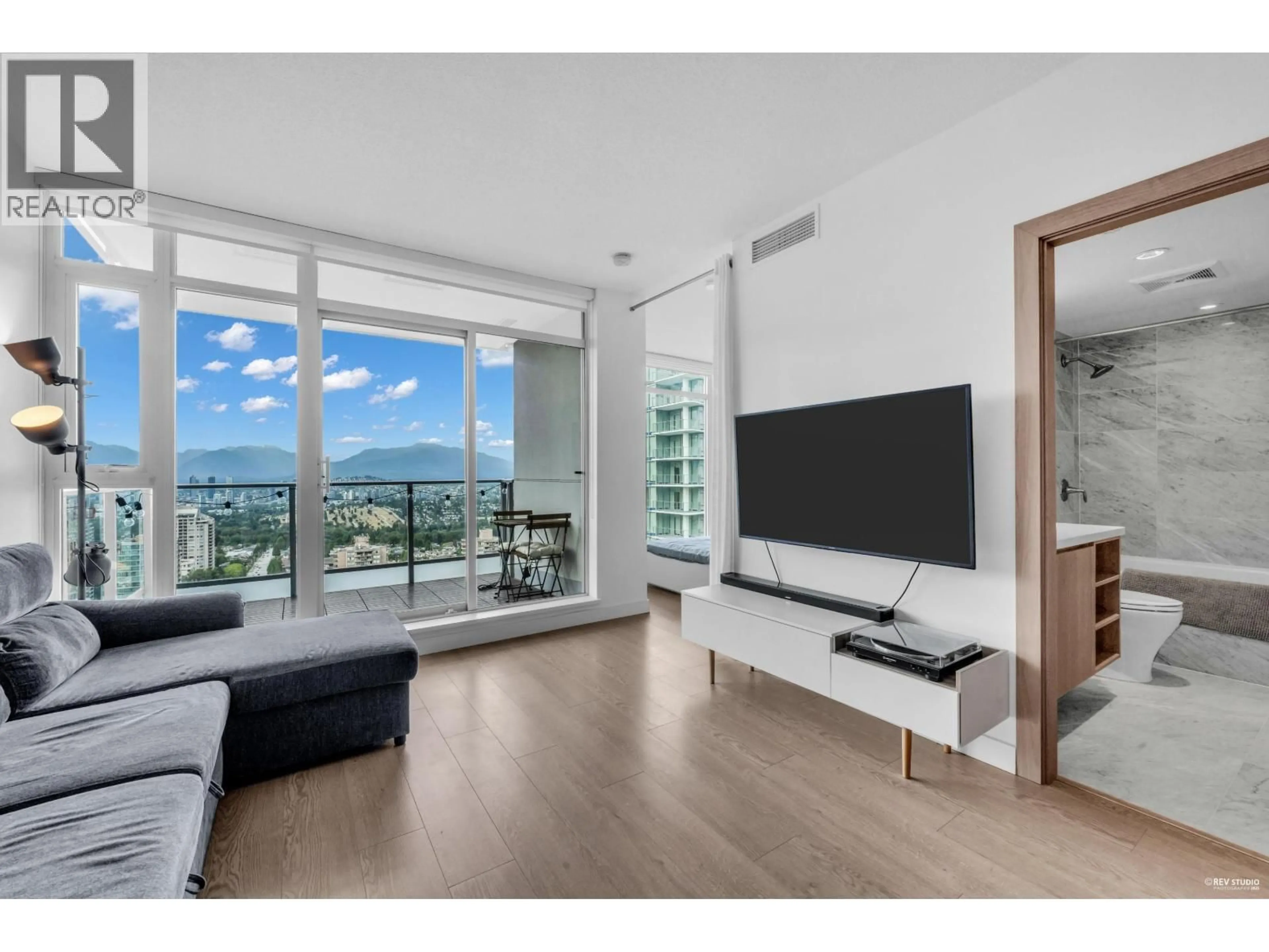 Living room with furniture, unknown for 3308 - 6538 NELSON AVENUE, Burnaby British Columbia V5H0G5