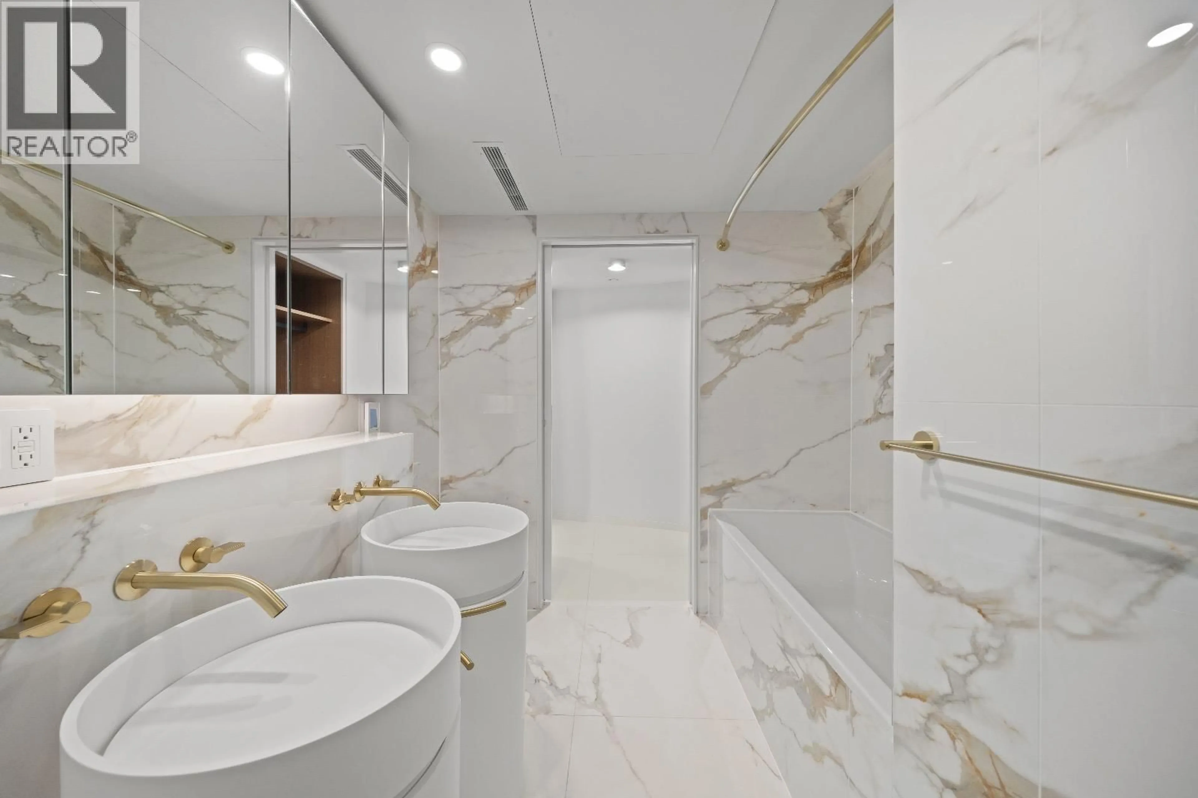 Standard bathroom, ceramic/tile floor for 706 - 1033 NELSON STREET, Vancouver British Columbia V6E0E5