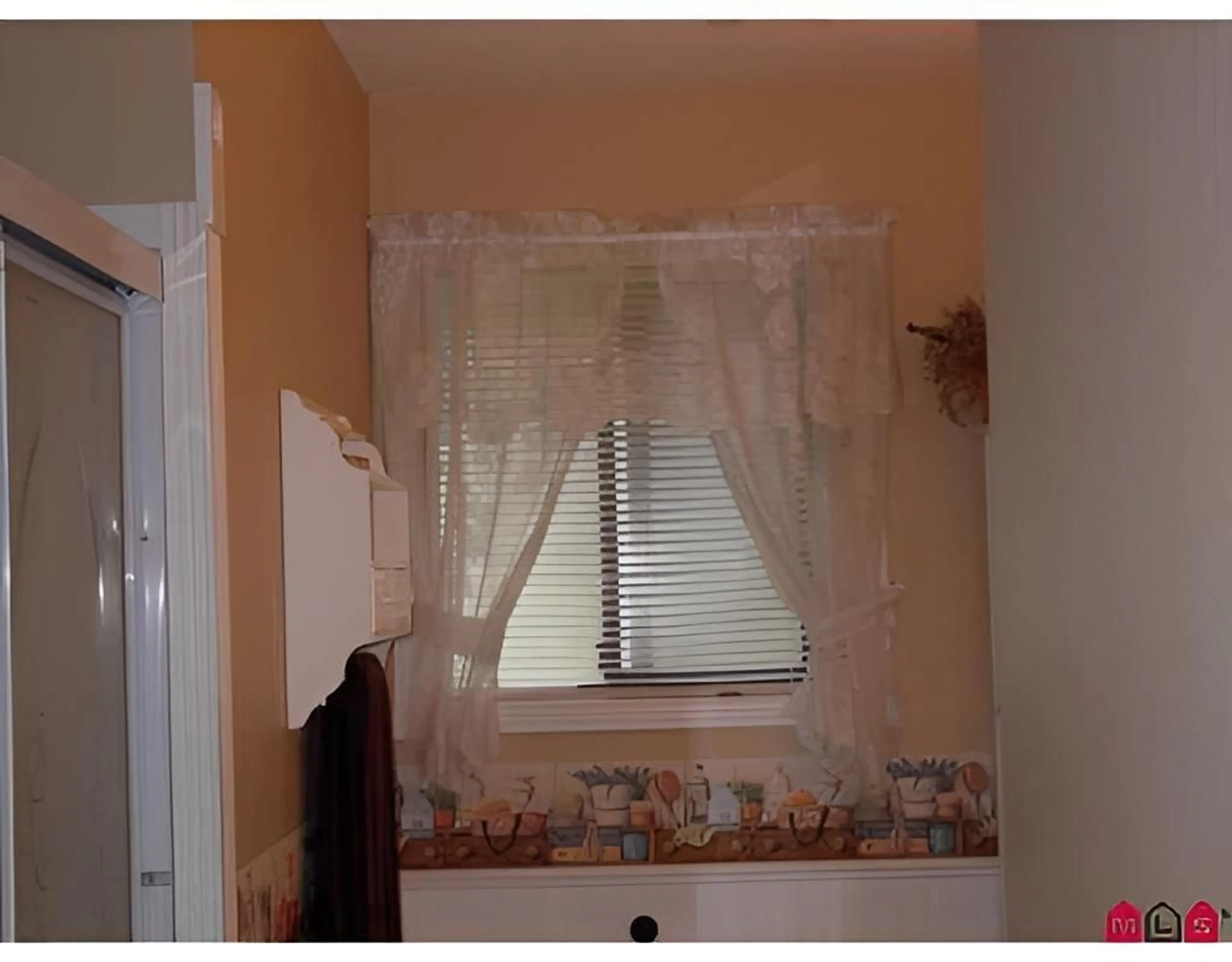 A pic of a room for 32460 CHERRY AVENUE, Mission British Columbia V2V2T6