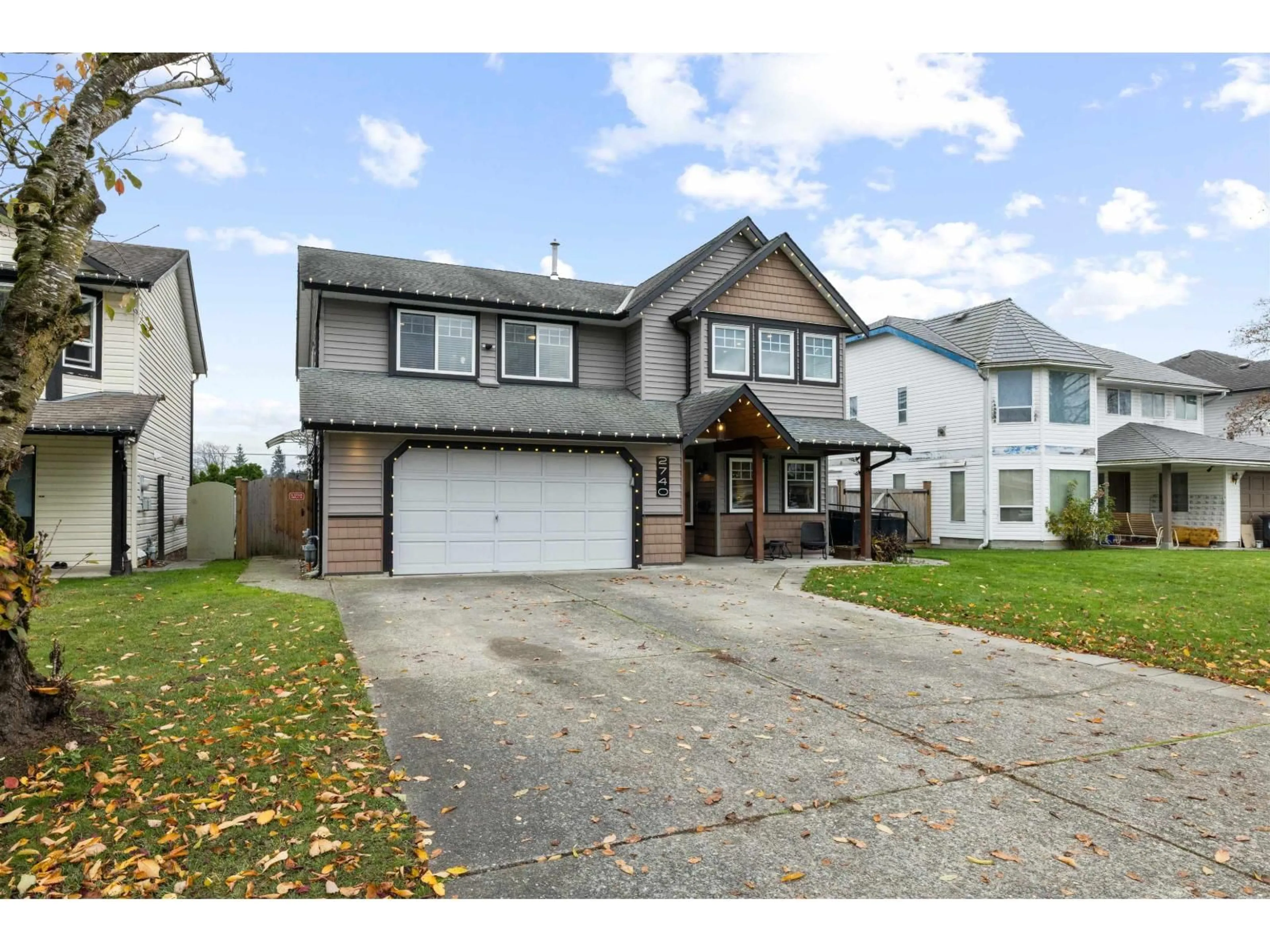 Home with vinyl exterior material, street for 2740 272B STREET, Langley British Columbia V4W3K1