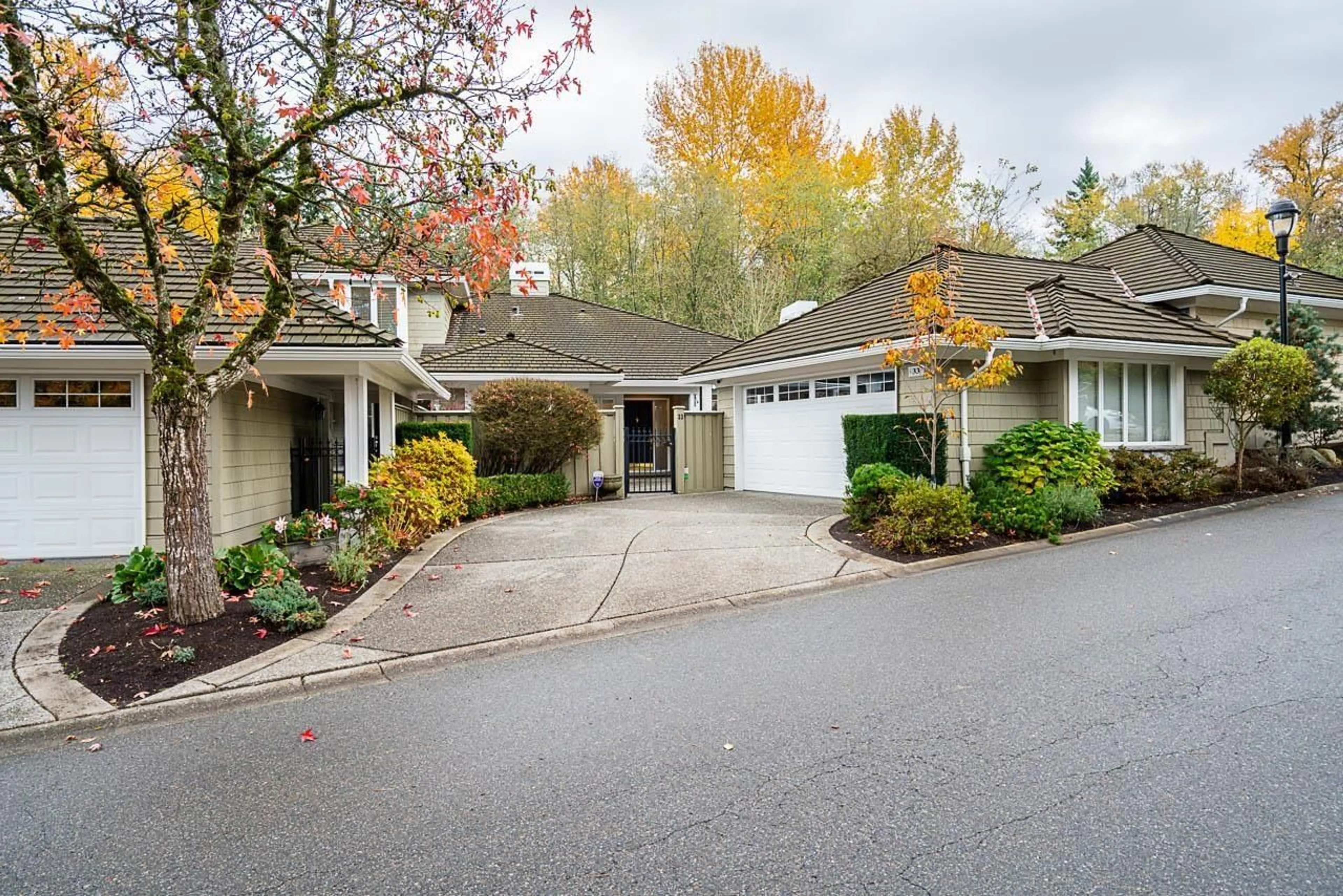 Unknown for 33 - 3355 MORGAN CREEK WAY, Surrey British Columbia V3Z0J9