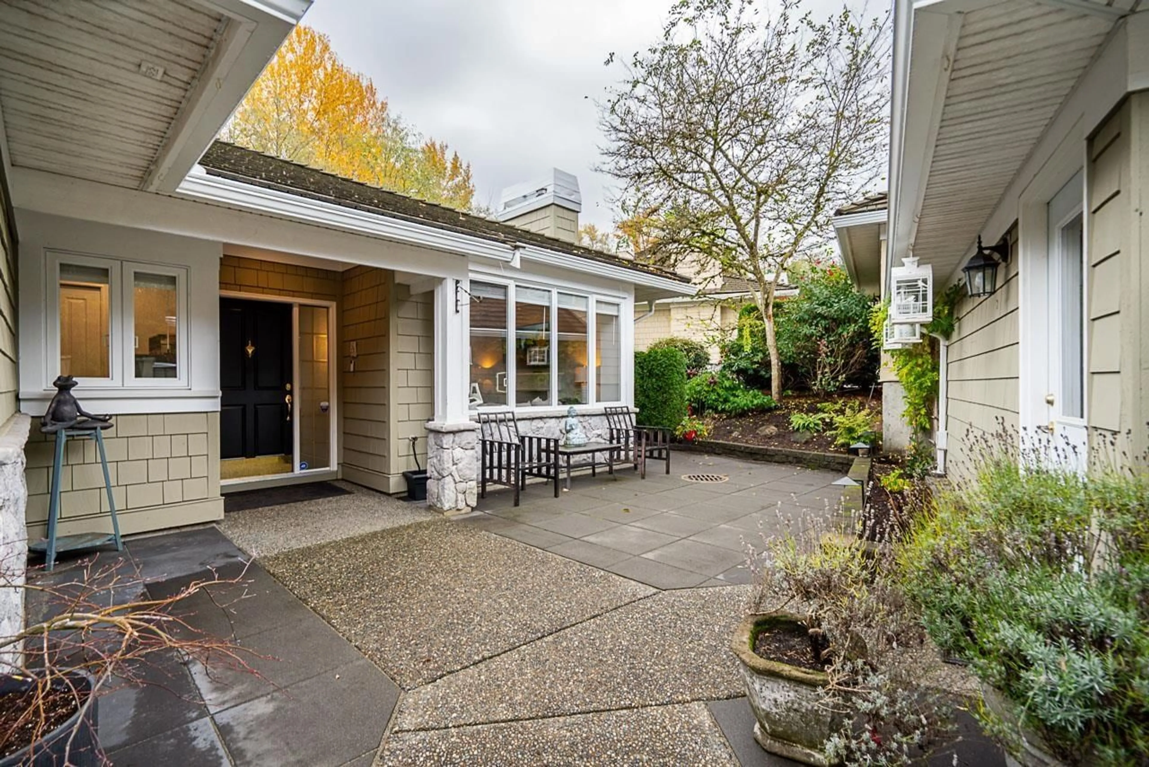 Patio, street for 33 - 3355 MORGAN CREEK WAY, Surrey British Columbia V3Z0J9