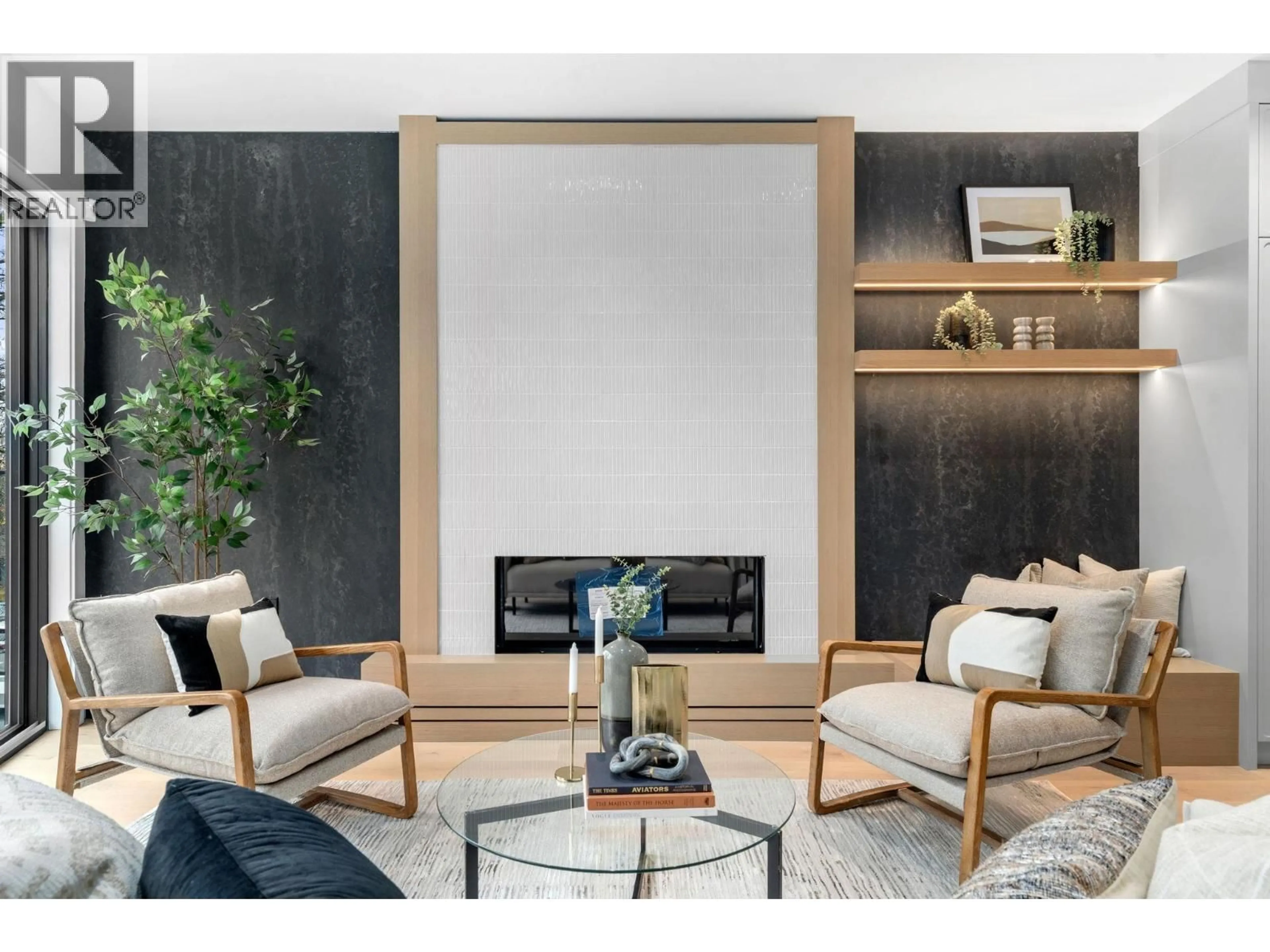 Living room with furniture, wood/laminate floor for 3679 PANDORA STREET, Vancouver British Columbia V5K1X1