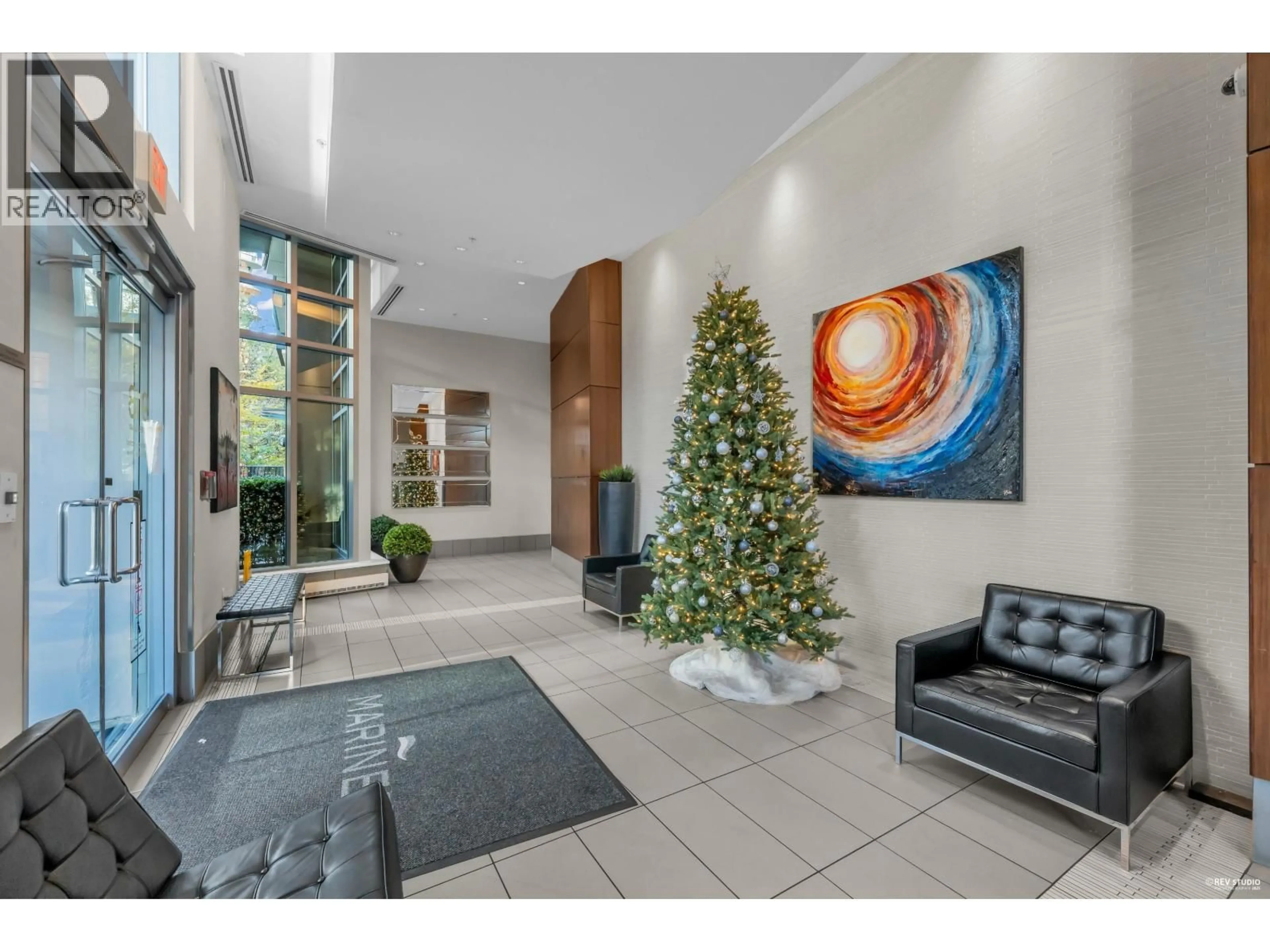 Indoor foyer for 1906 - 918 COOPERAGE WAY, Vancouver British Columbia V6B0A7