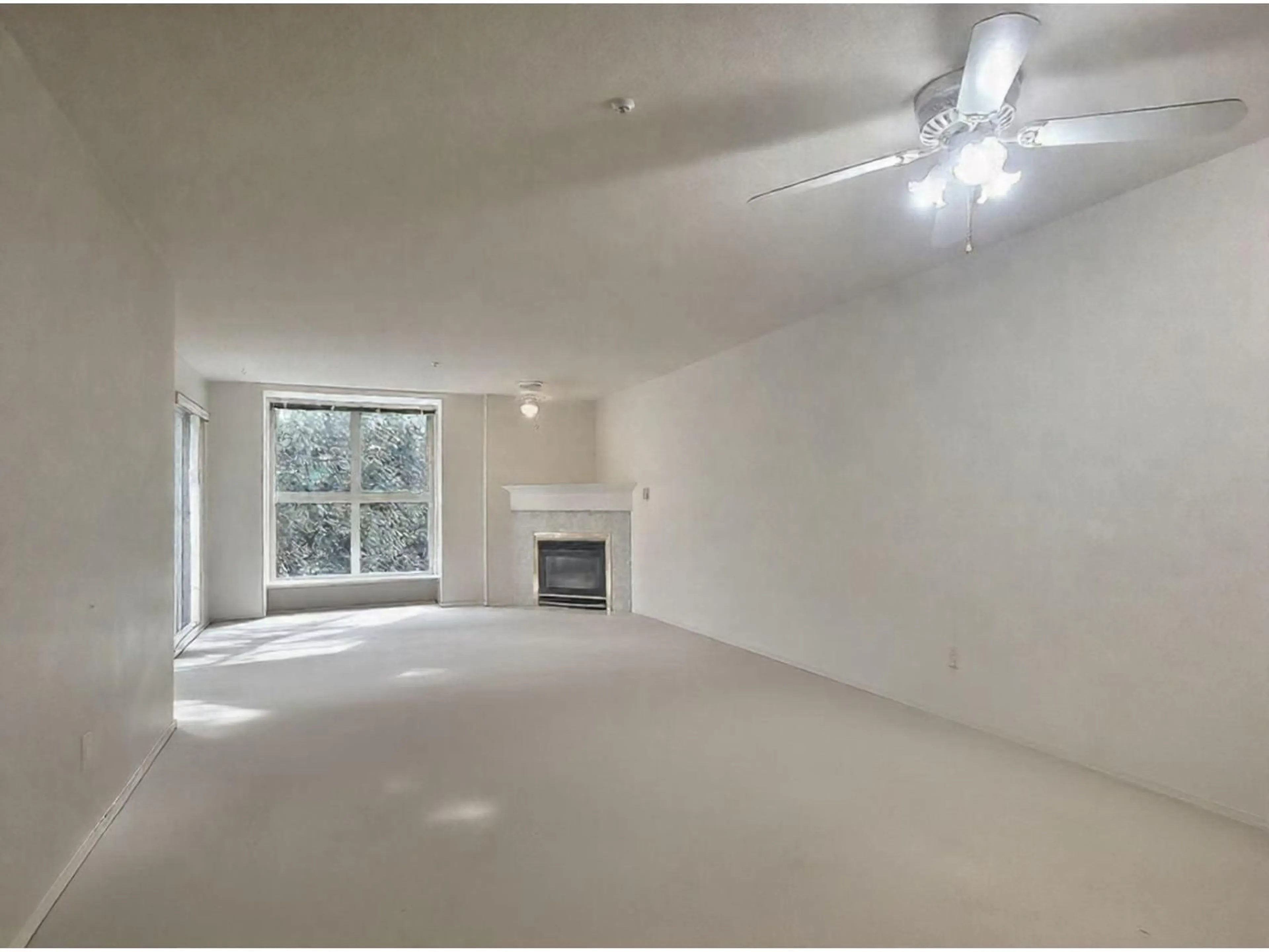 A pic of a room for 212 - 10128 132 STREET, Surrey British Columbia V3T3T5