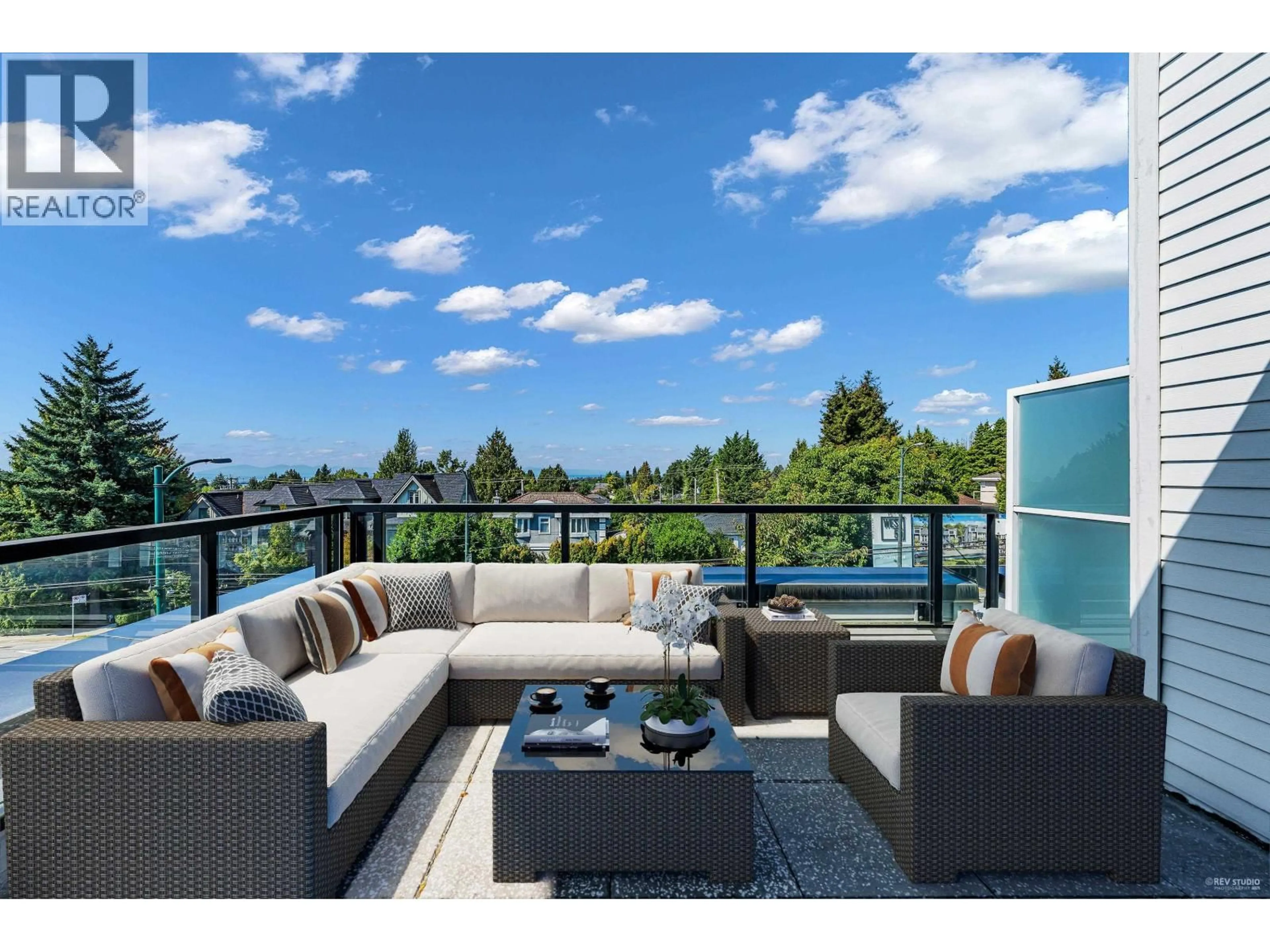 Patio, water/lake/river/ocean view for 7478 GRANVILLE STREET, Vancouver British Columbia V6P0G1