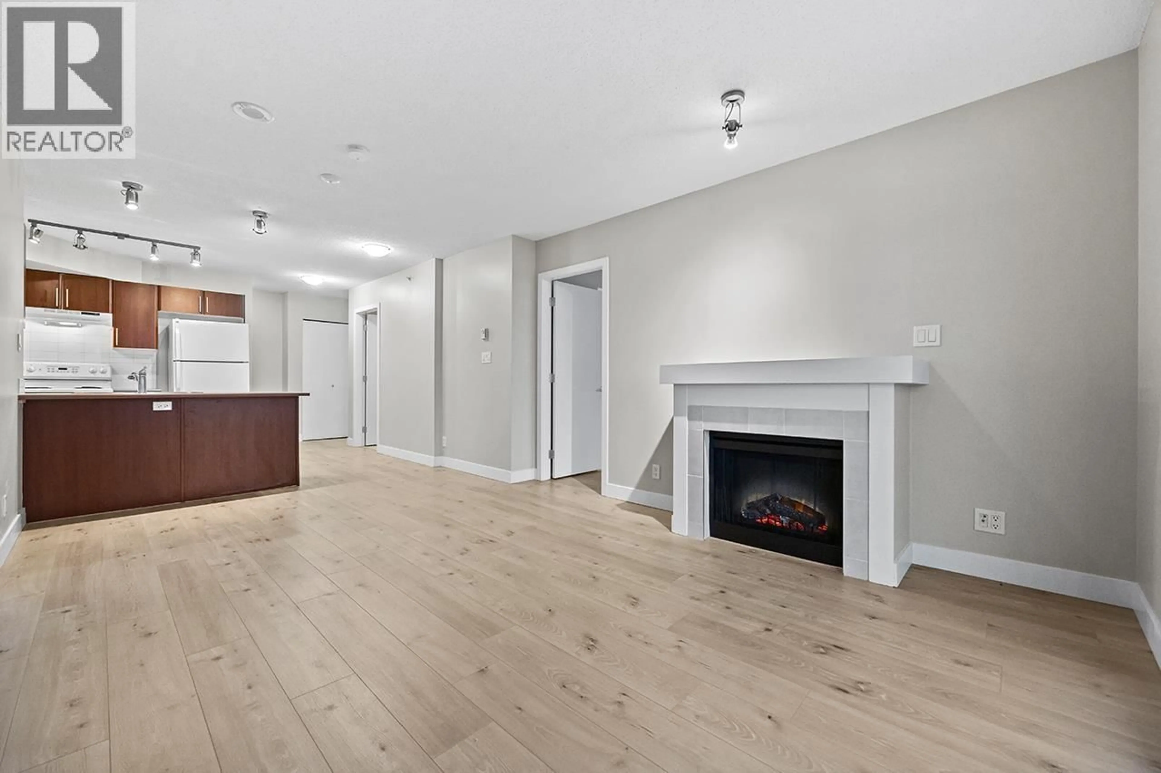 A pic of a room for 3706 - 1178 HEFFLEY CRESCENT, Coquitlam British Columbia V3B0A7