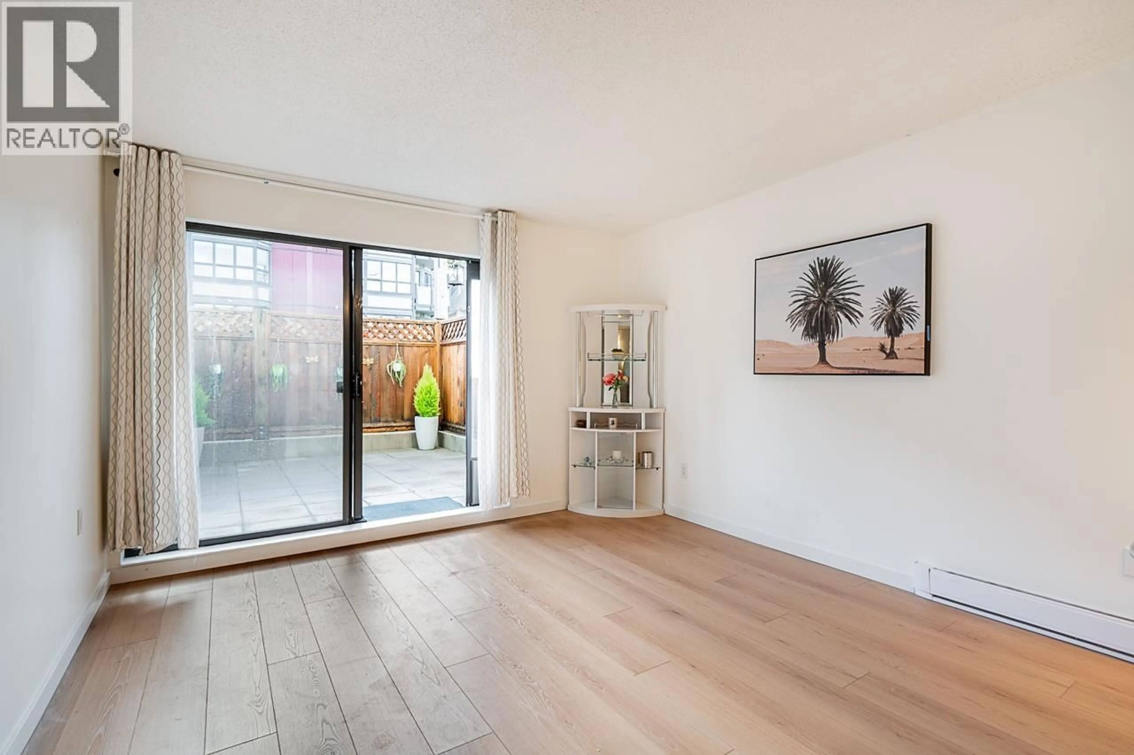 Unknown for 101 - 550 7TH AVENUE, Vancouver British Columbia V5T1N7