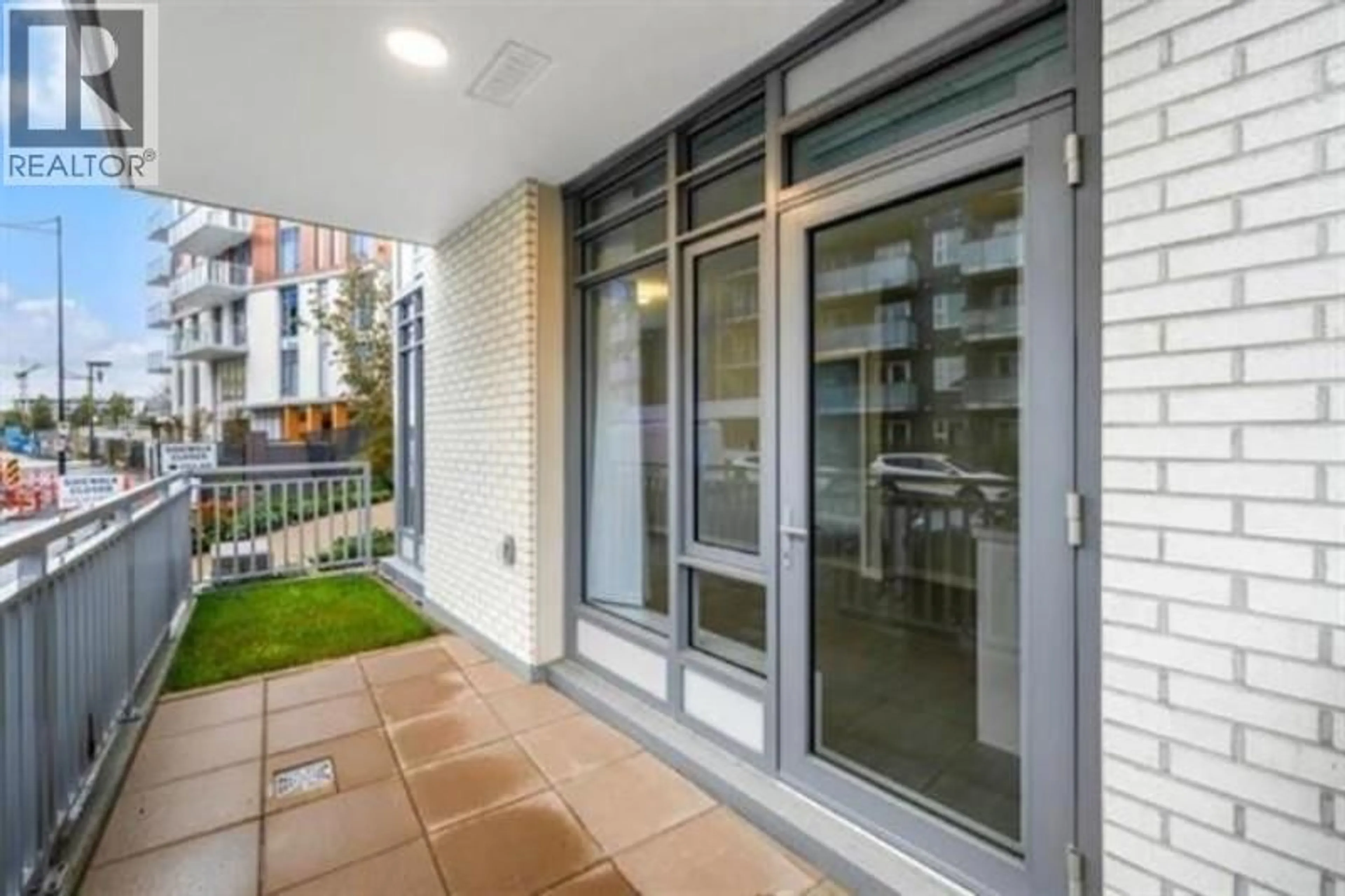 Patio, street for 111 - 3188 RIVERWALK AVENUE, Vancouver British Columbia V5S0E7