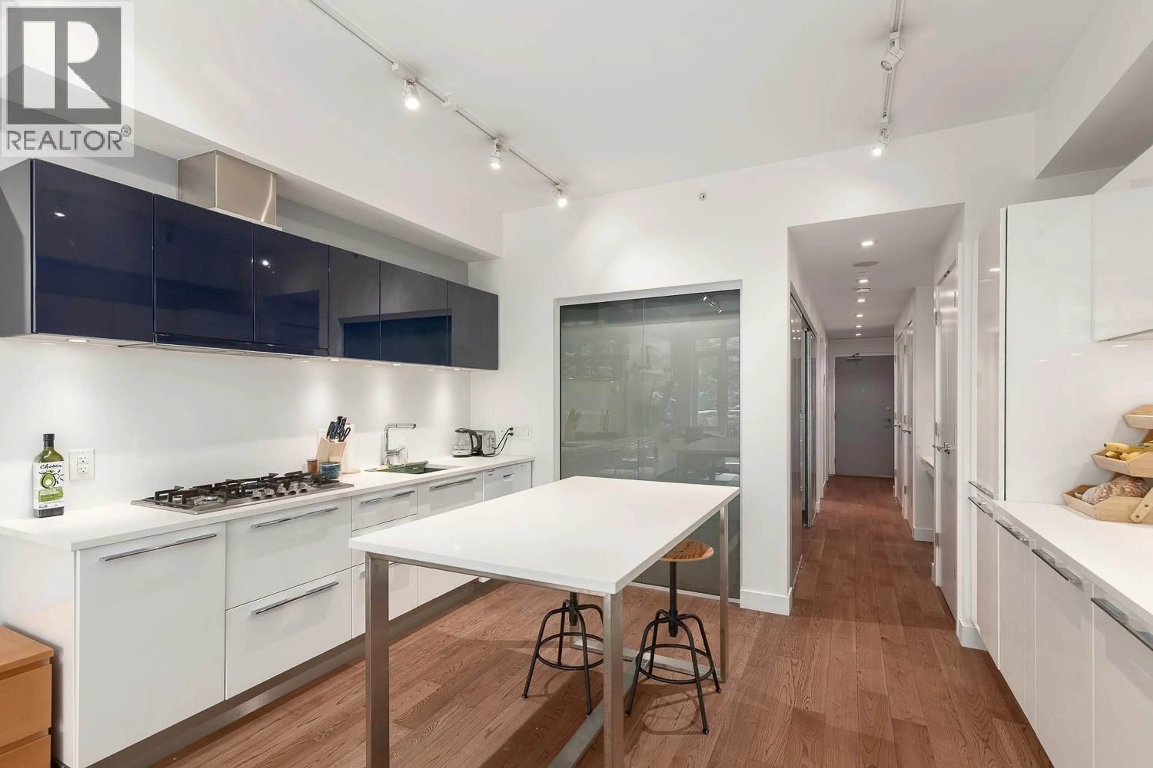Contemporary kitchen, ceramic/tile floor for 227 - 108 1ST AVENUE, Vancouver British Columbia V5T0E3