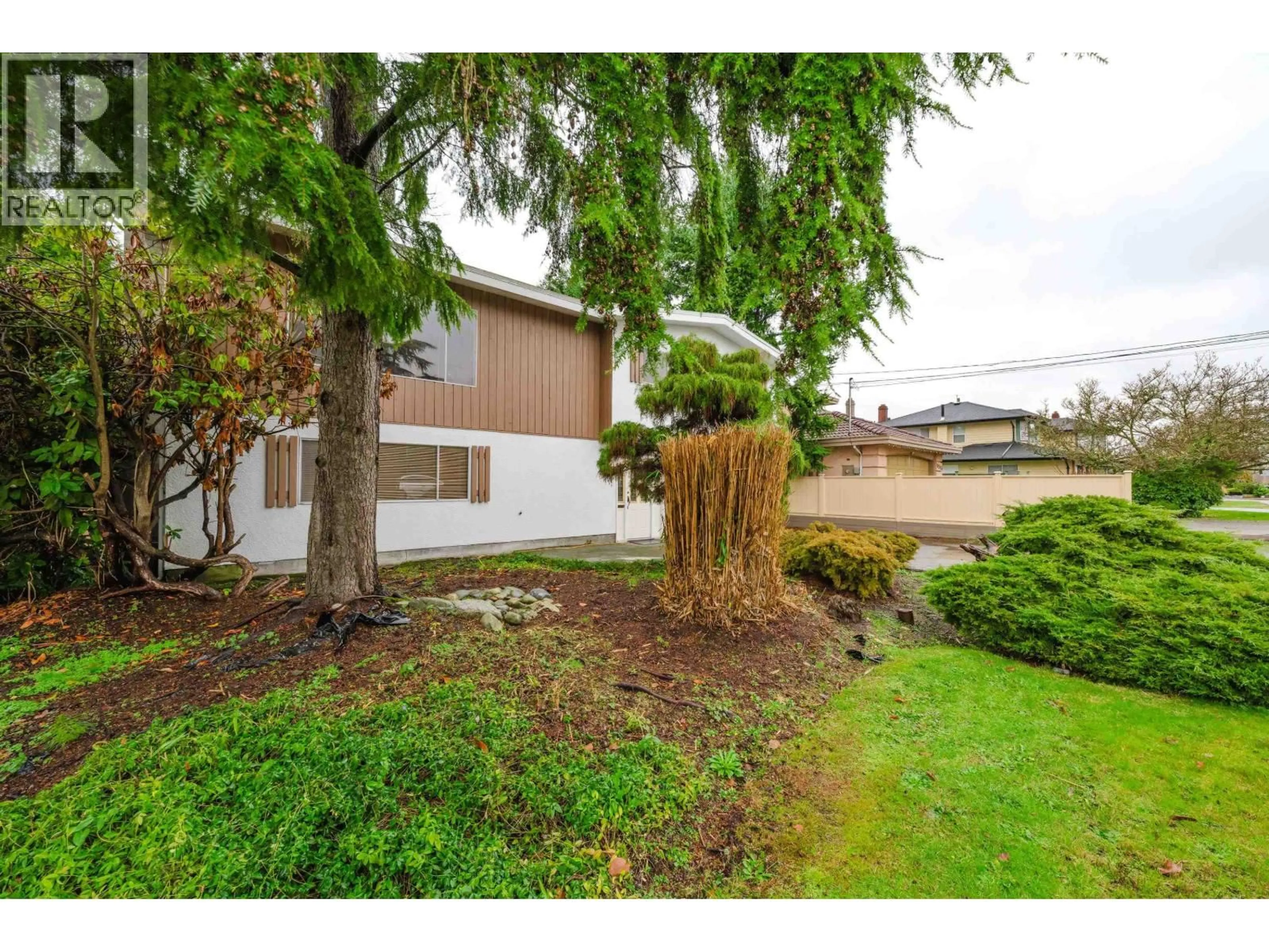 Unknown for 8531 ASH STREET, Richmond British Columbia V6Y2S5