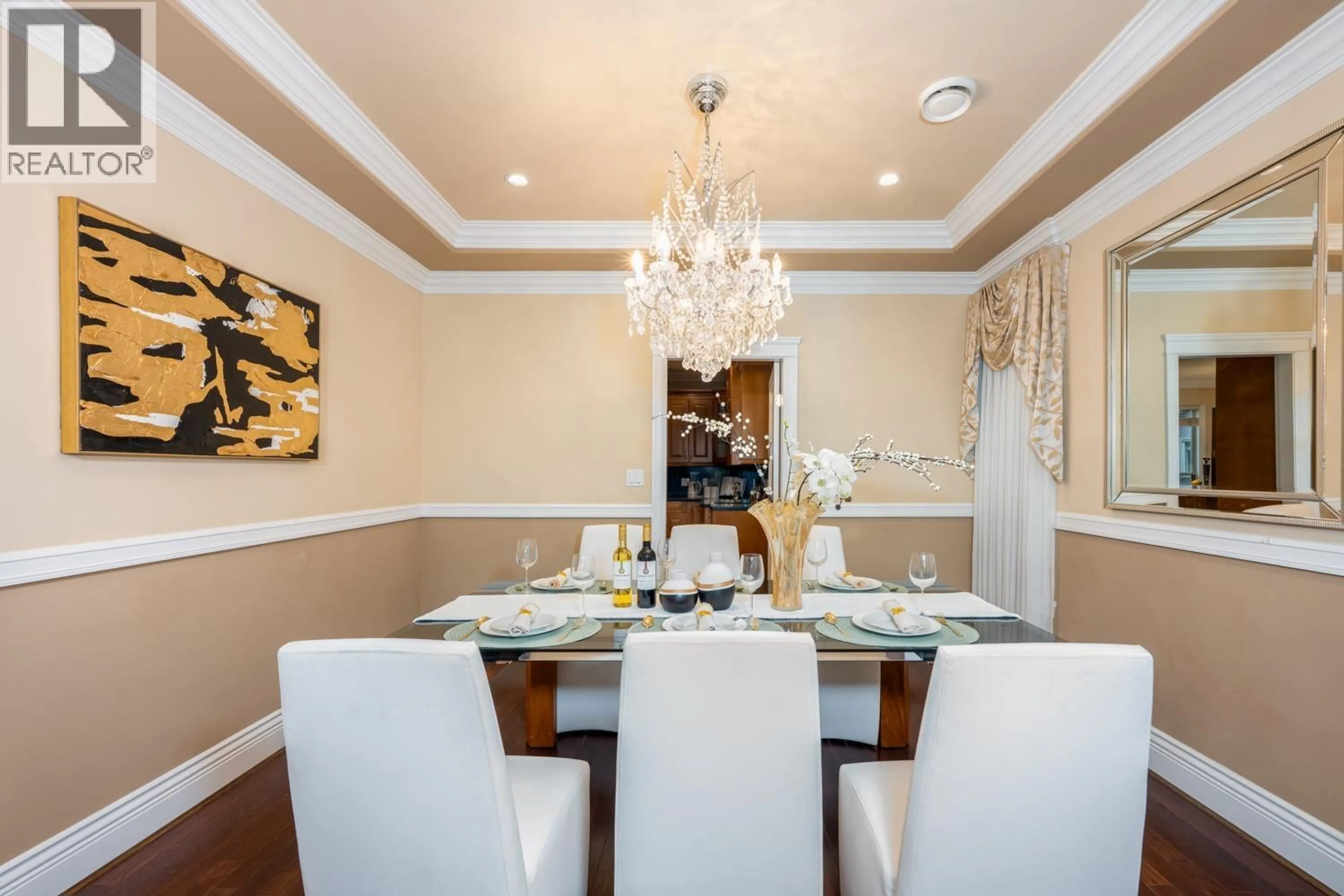 Dining room, wood/laminate floor for 11691 AZTEC STREET, Richmond British Columbia V6X1H9
