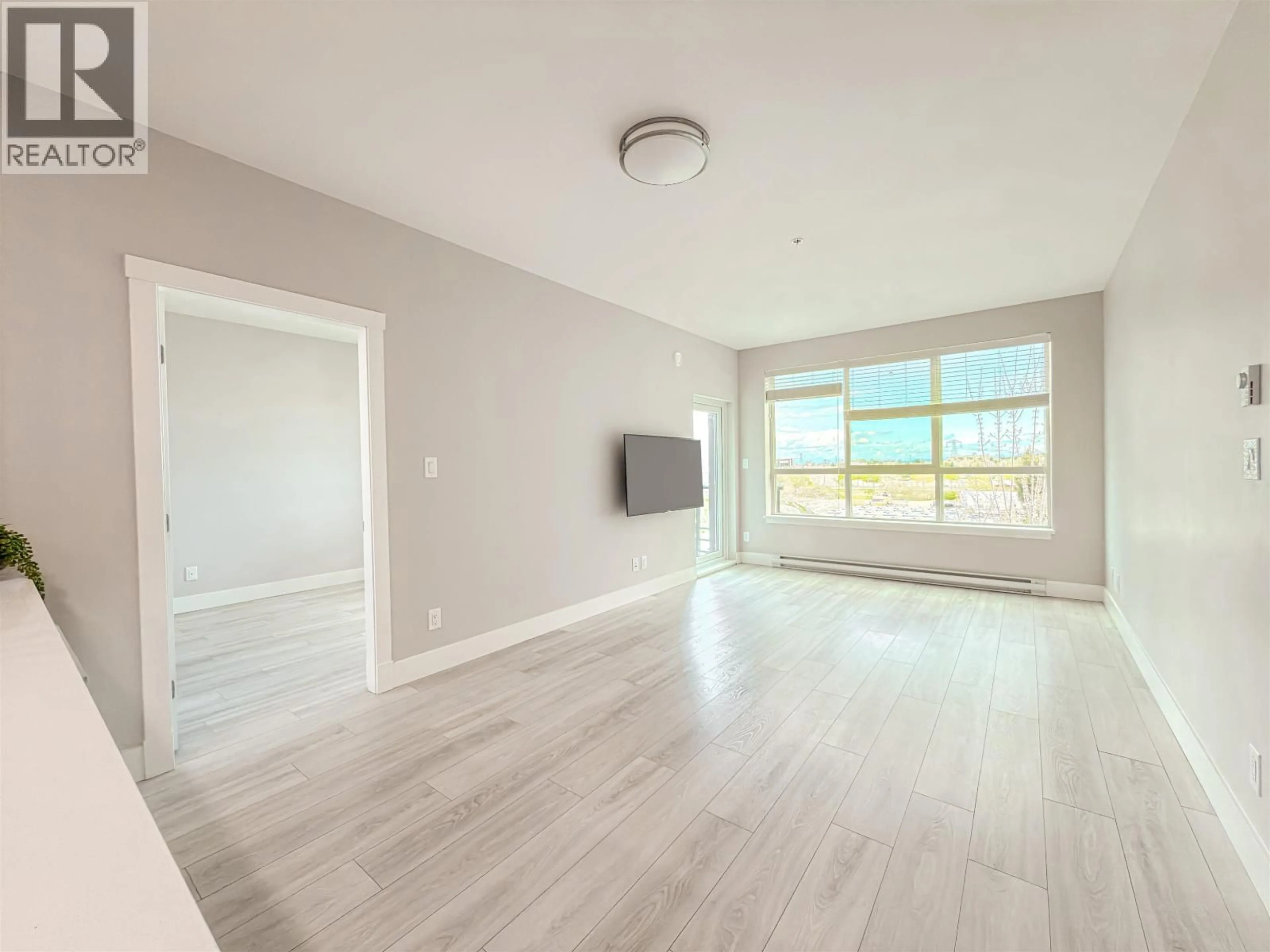 A pic of a room for 323 - 4690 HAWK LANE, Tsawwassen British Columbia V4M0C4