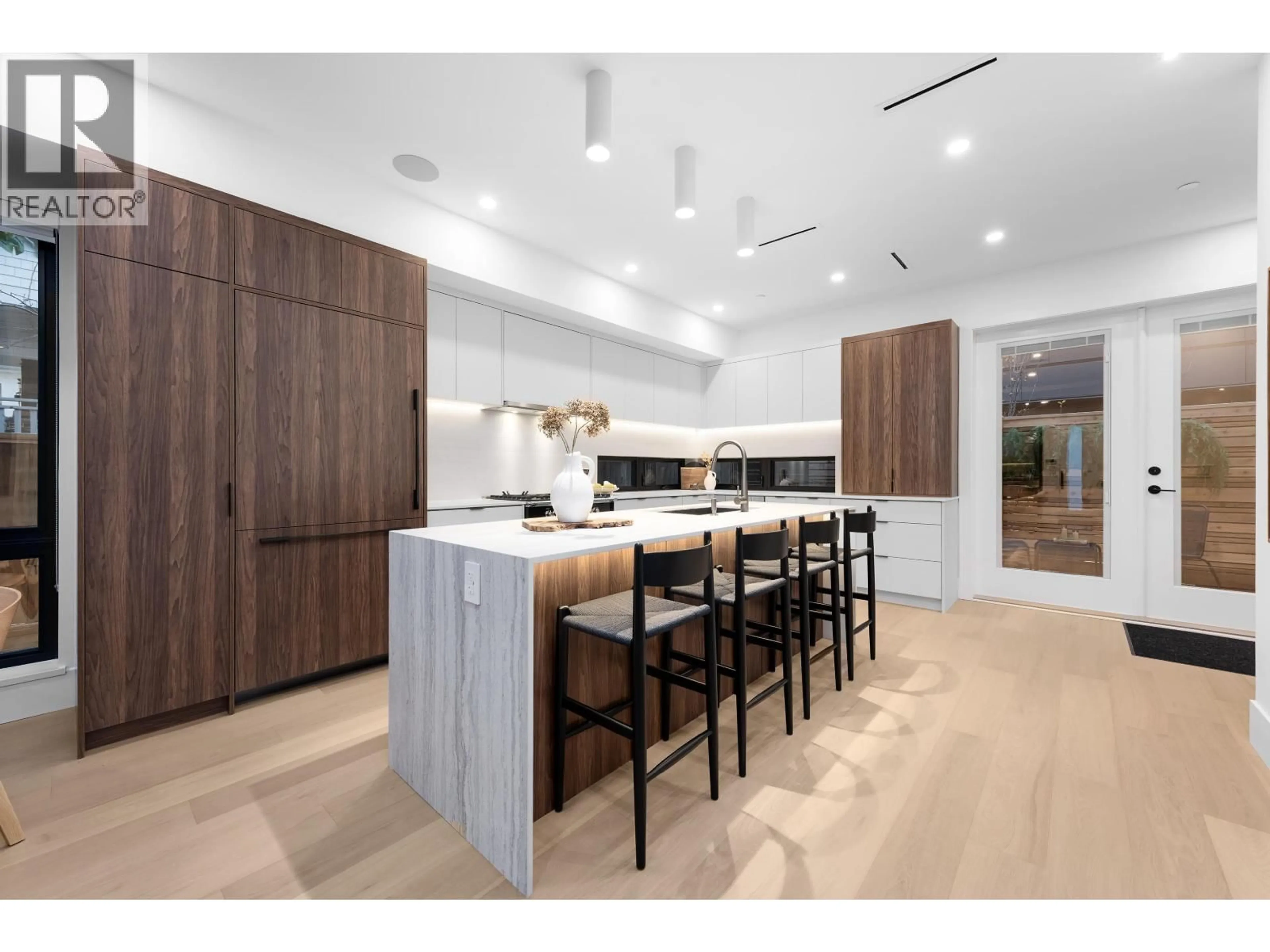 Open concept kitchen, unknown for 2 - 275 17TH AVENUE, Vancouver British Columbia V5Y1Z9