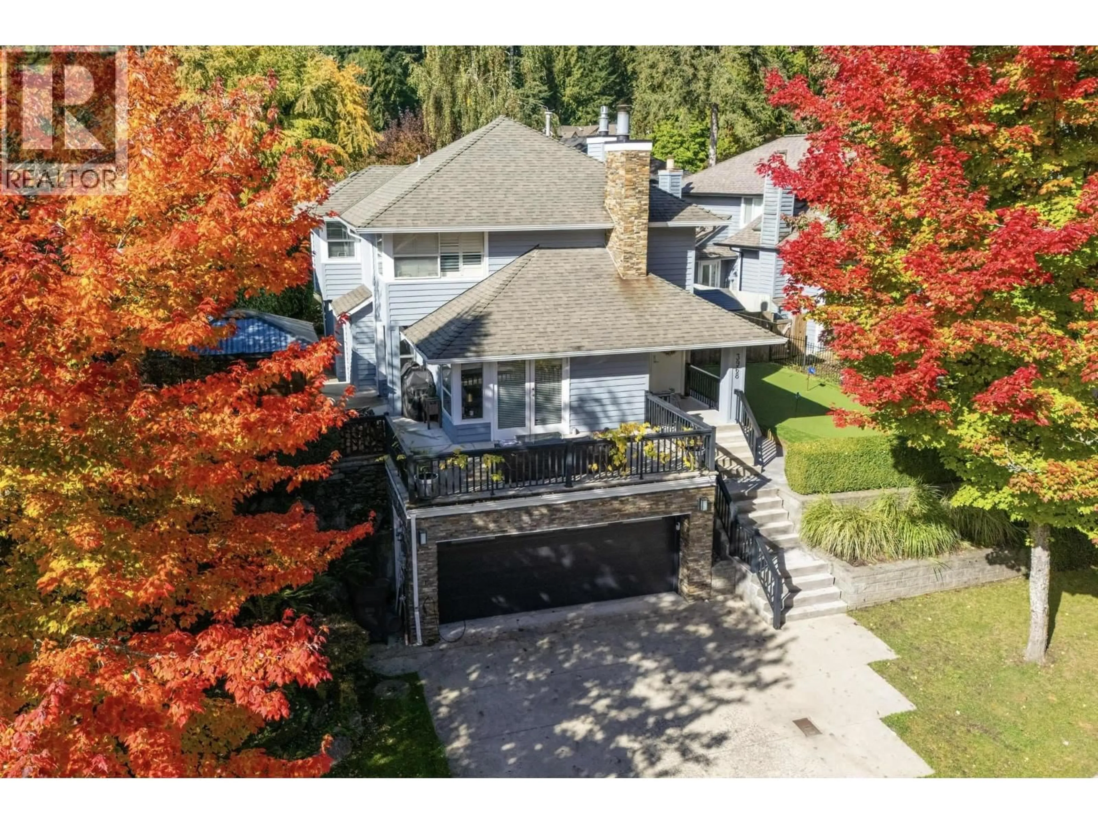 A pic from outside/outdoor area/front of a property/back of a property/a pic from drone, street for 3968 FRAMES PLACE, North Vancouver British Columbia V7G2M4