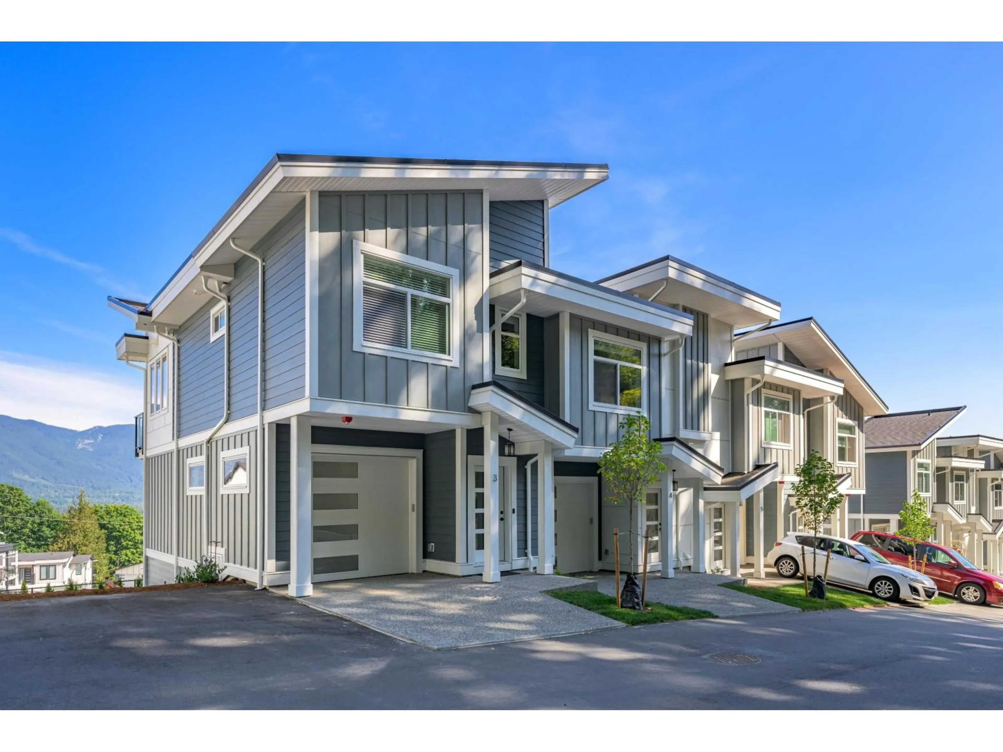 Home with vinyl exterior material, street for 26 - 43998 CHILLIWACK MOUNTAIN ROAD, Chilliwack British Columbia V2R4A1