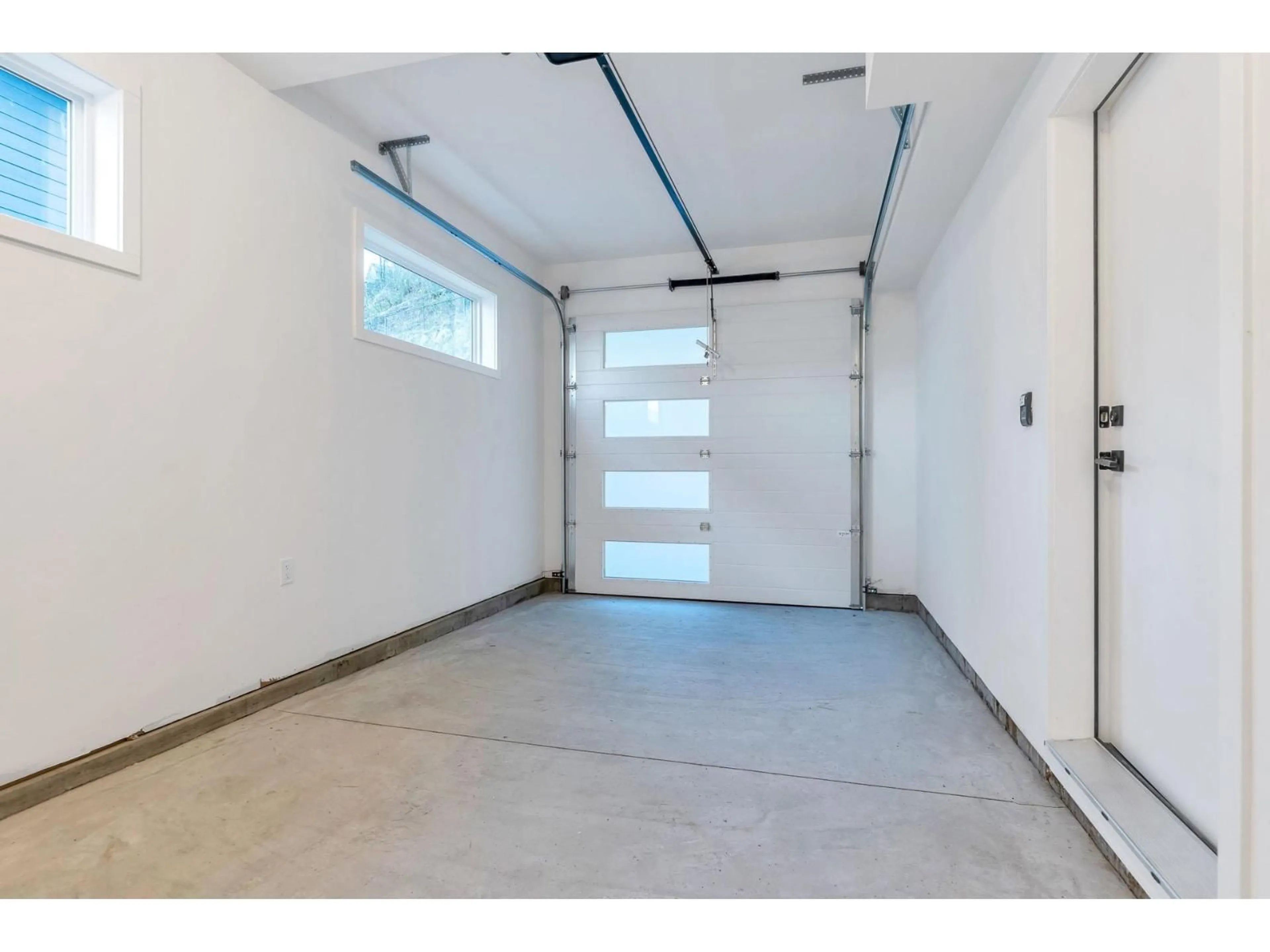 Indoor garage for 26 - 43998 CHILLIWACK MOUNTAIN ROAD, Chilliwack British Columbia V2R4A1