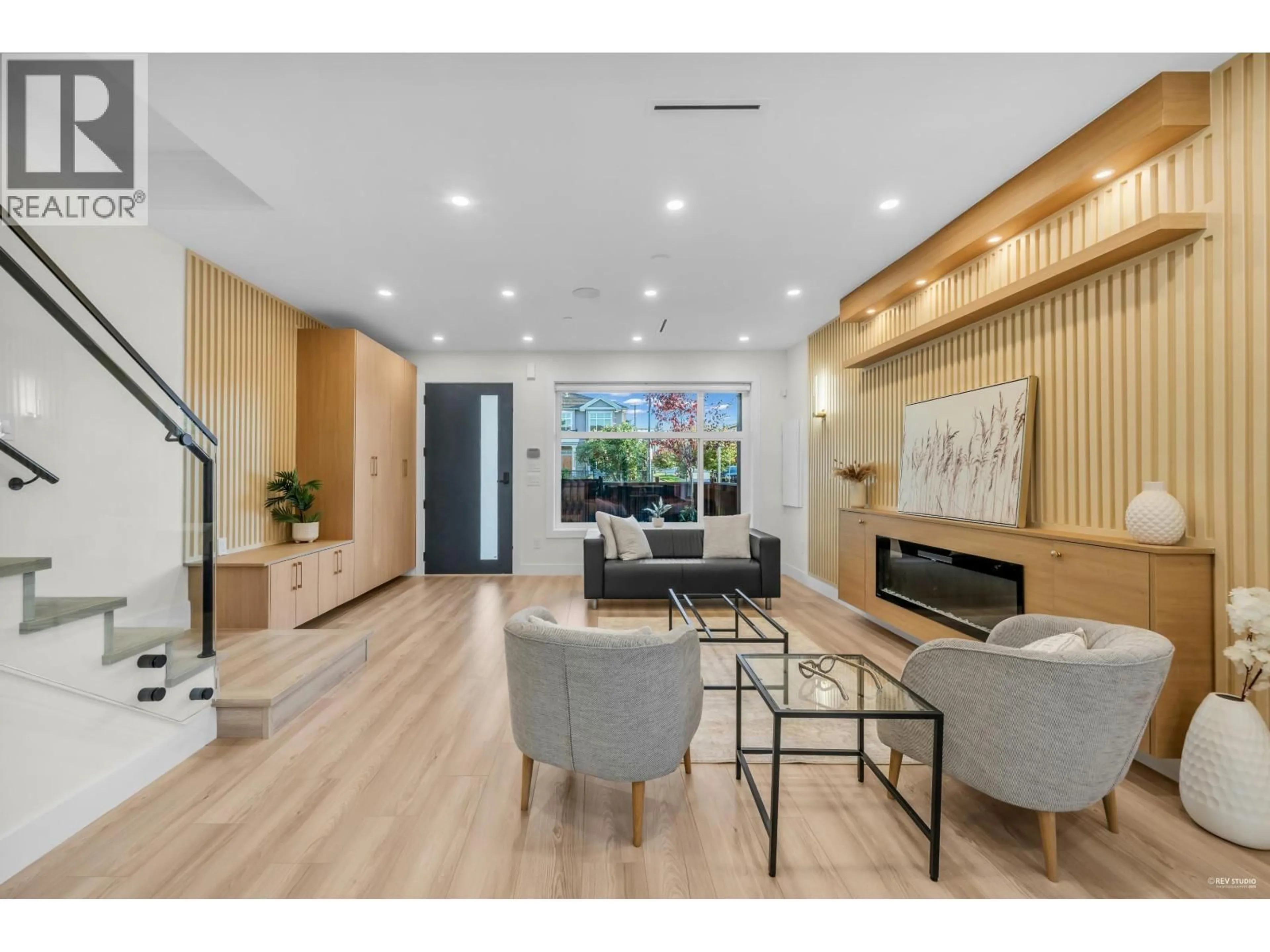 Unknown for 1 - 2705 3RD AVENUE, Vancouver British Columbia V5M1H3