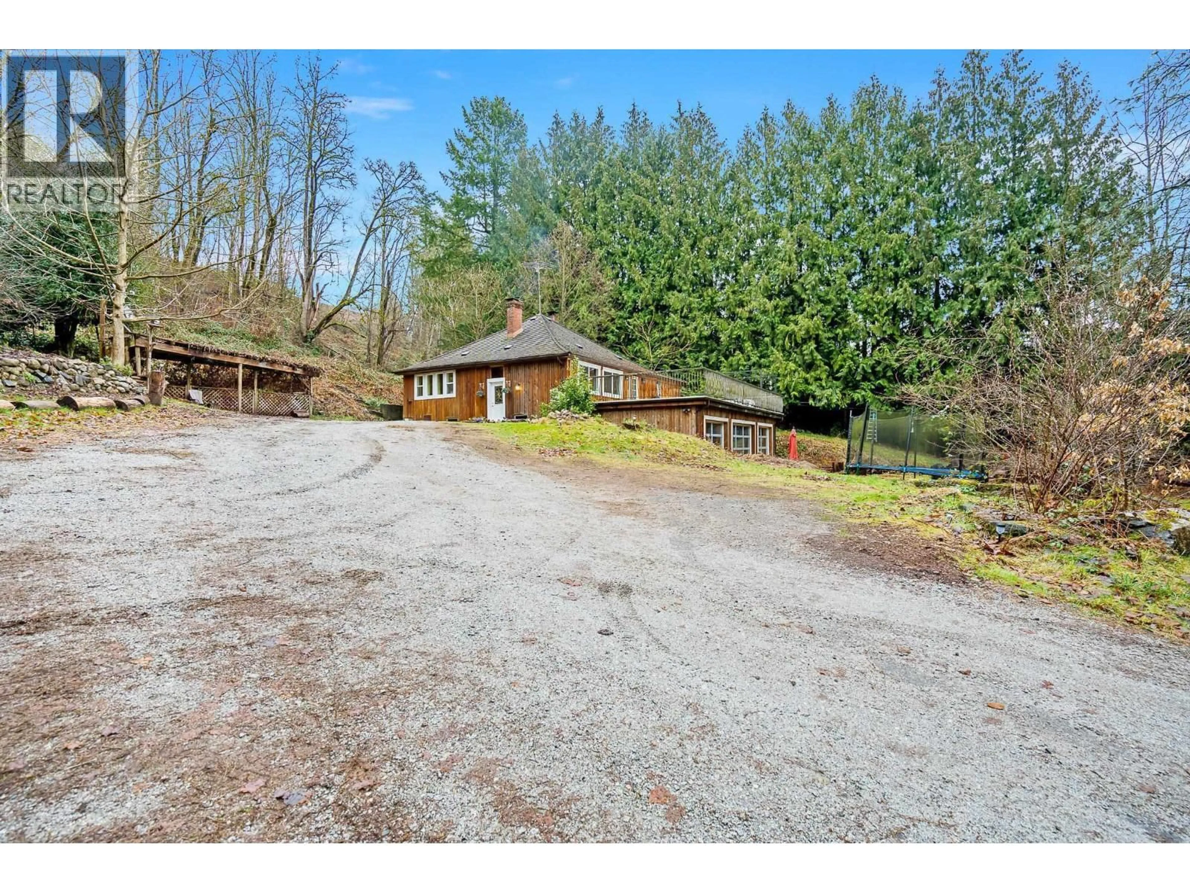 A pic from outside/outdoor area/front of a property/back of a property/a pic from drone, unknown for 25745 LOUGHEED HIGHWAY, Maple Ridge British Columbia V2W1M3