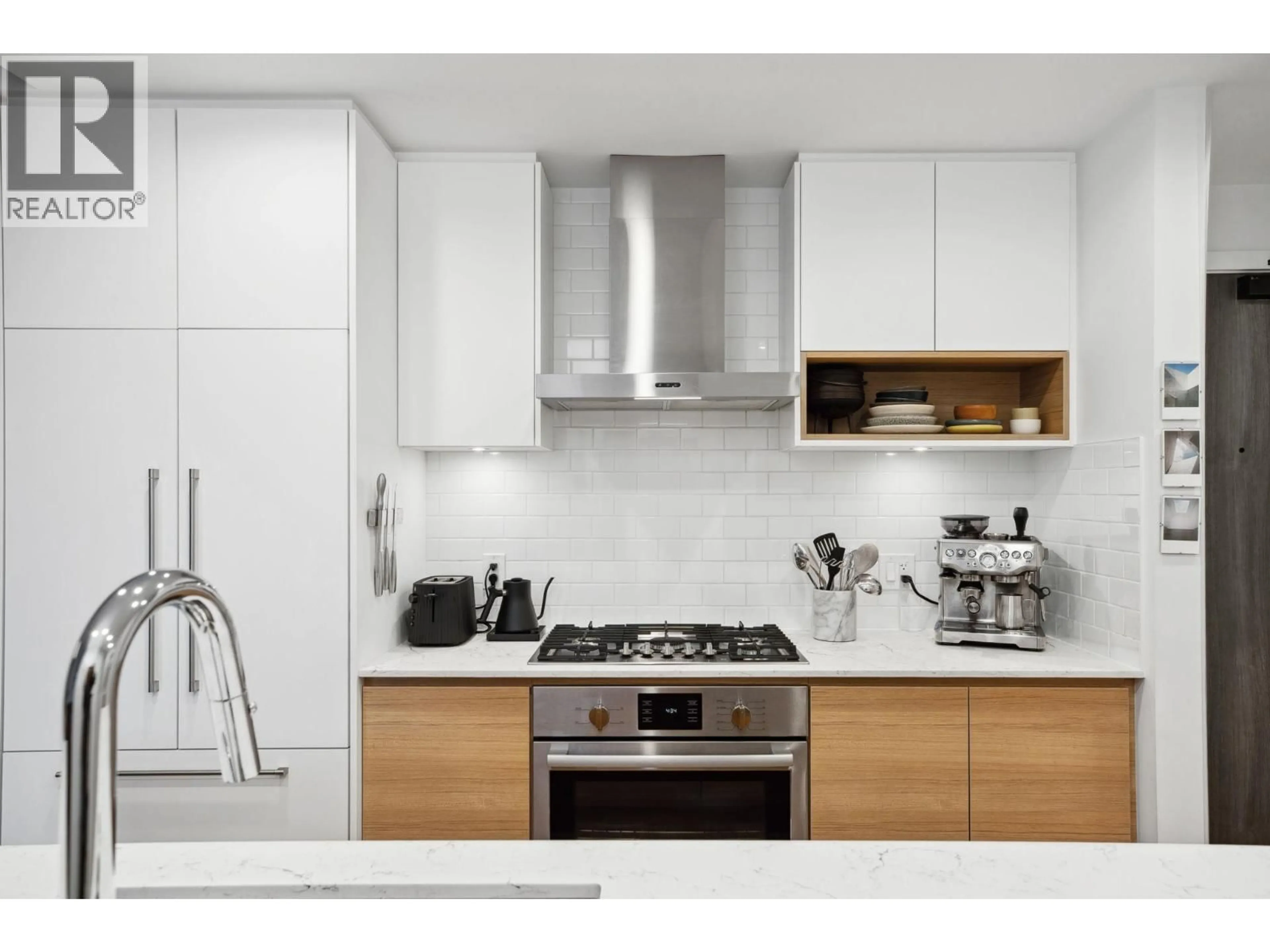 Standard kitchen, unknown for 410 - 55 KLAHANIE DRIVE, Port Moody British Columbia V3H0M9