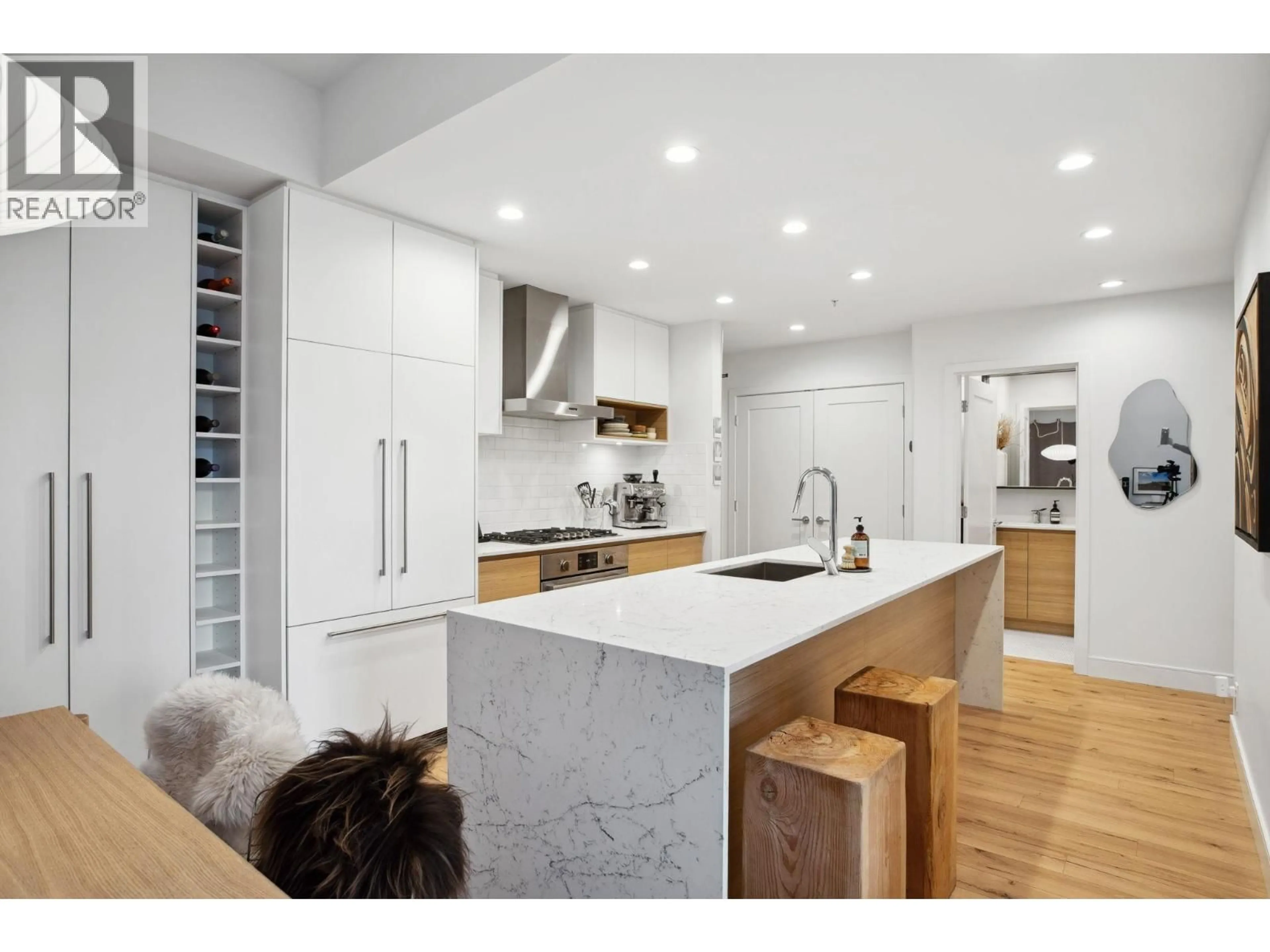 Contemporary kitchen, unknown for 410 - 55 KLAHANIE DRIVE, Port Moody British Columbia V3H0M9