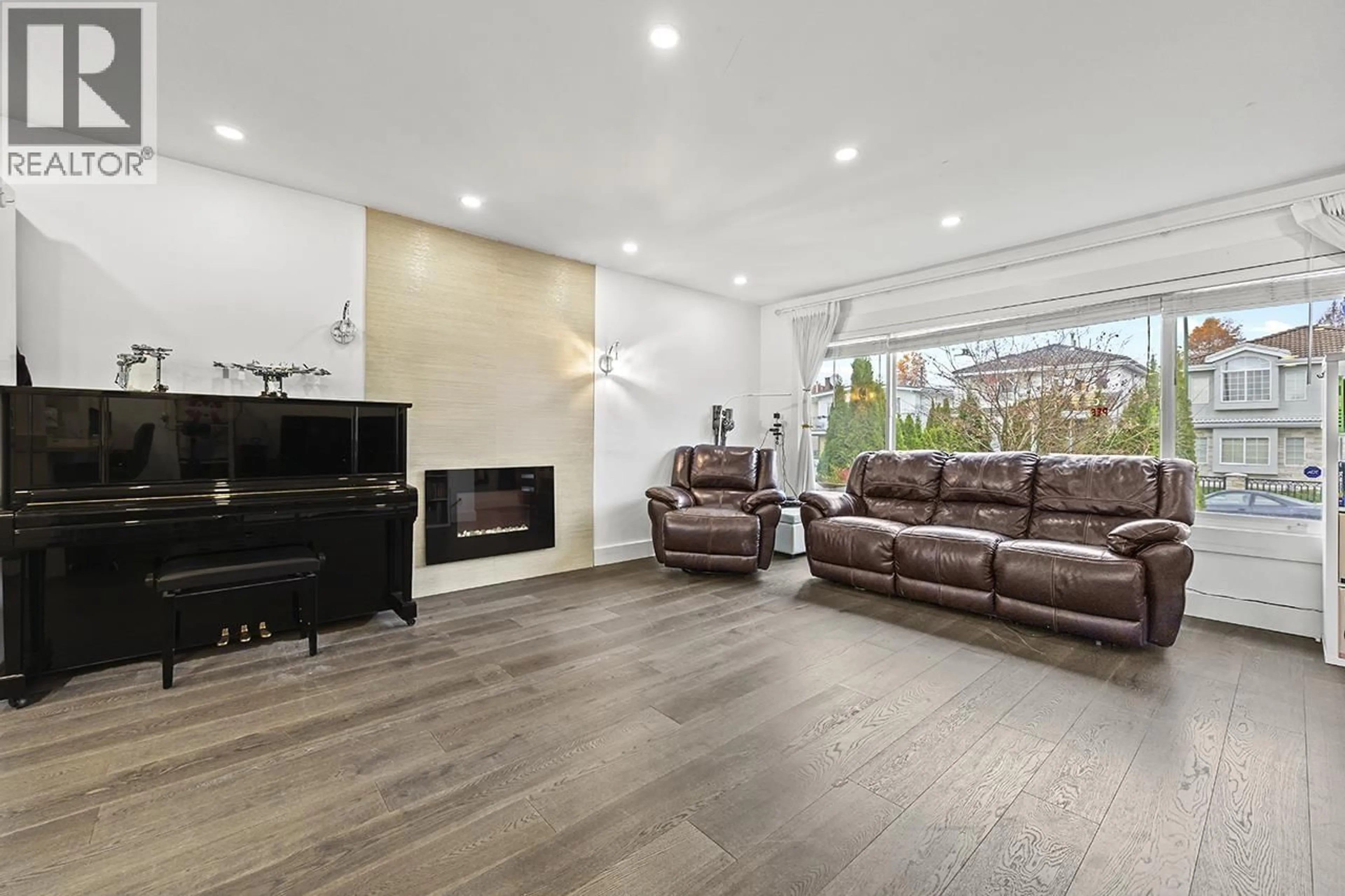 Living room with furniture, unknown for 778 52ND AVENUE, Vancouver British Columbia V5X1H2