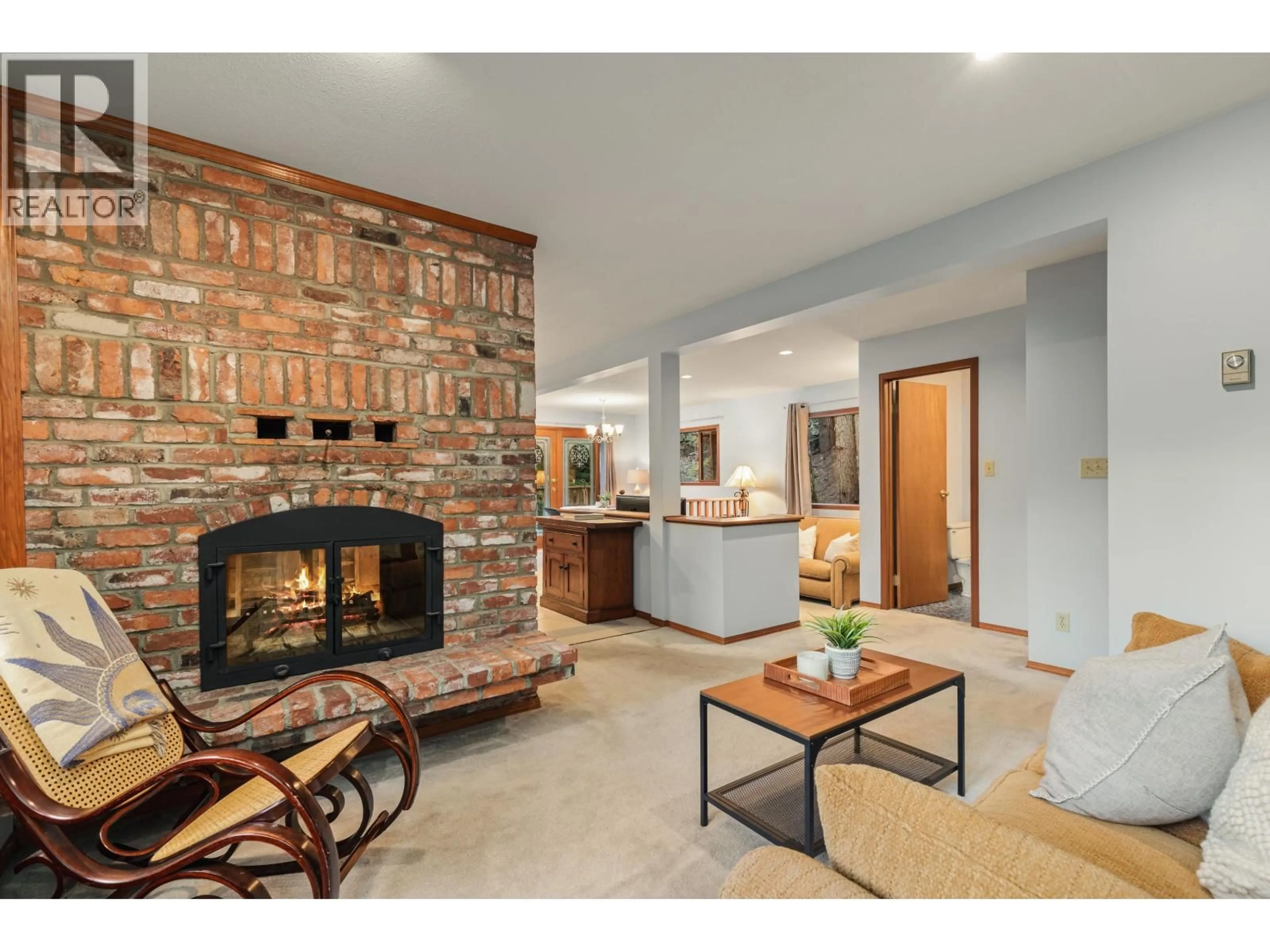 Living room with furniture, unknown for 9249 PINETREE LANE, Whistler British Columbia V8E0G5