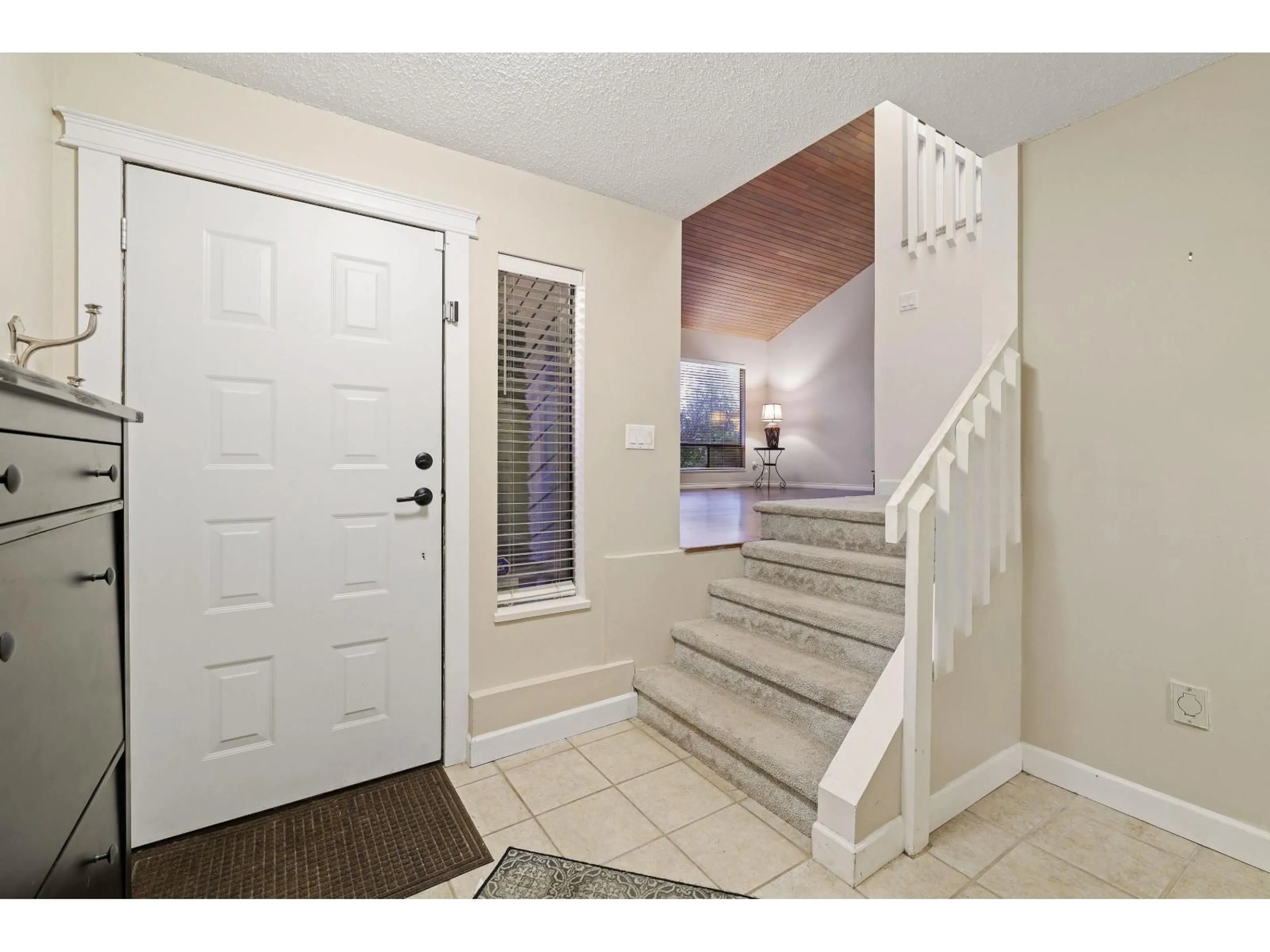 Indoor entryway for 6245 152A STREET, Surrey British Columbia V3S5X5