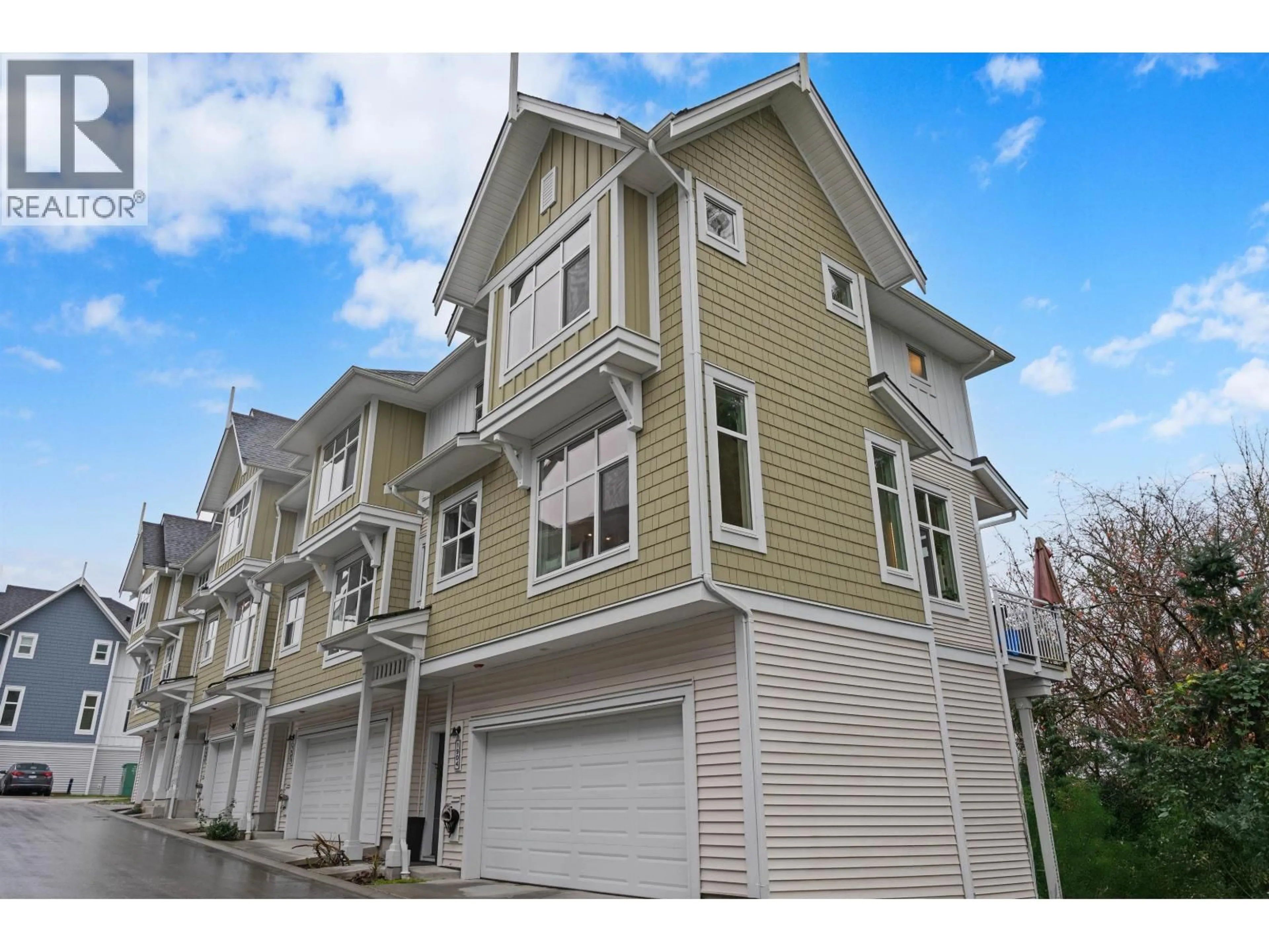 Home with vinyl exterior material, street for 1904 - 11295 PAZARENA PLACE, Maple Ridge British Columbia V2X4K9