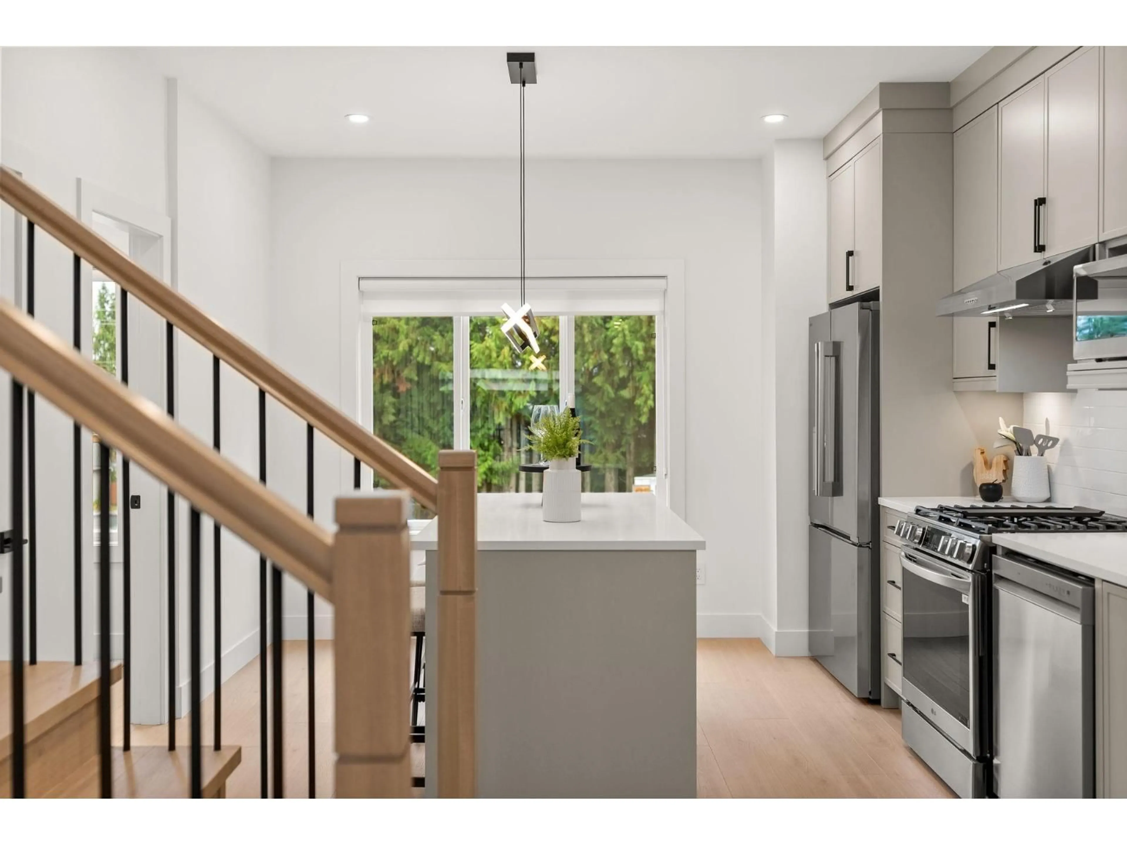 Open concept kitchen, unknown for 1 - 2522 CAMPBELL AVENUE, Abbotsford British Columbia V2S4A5