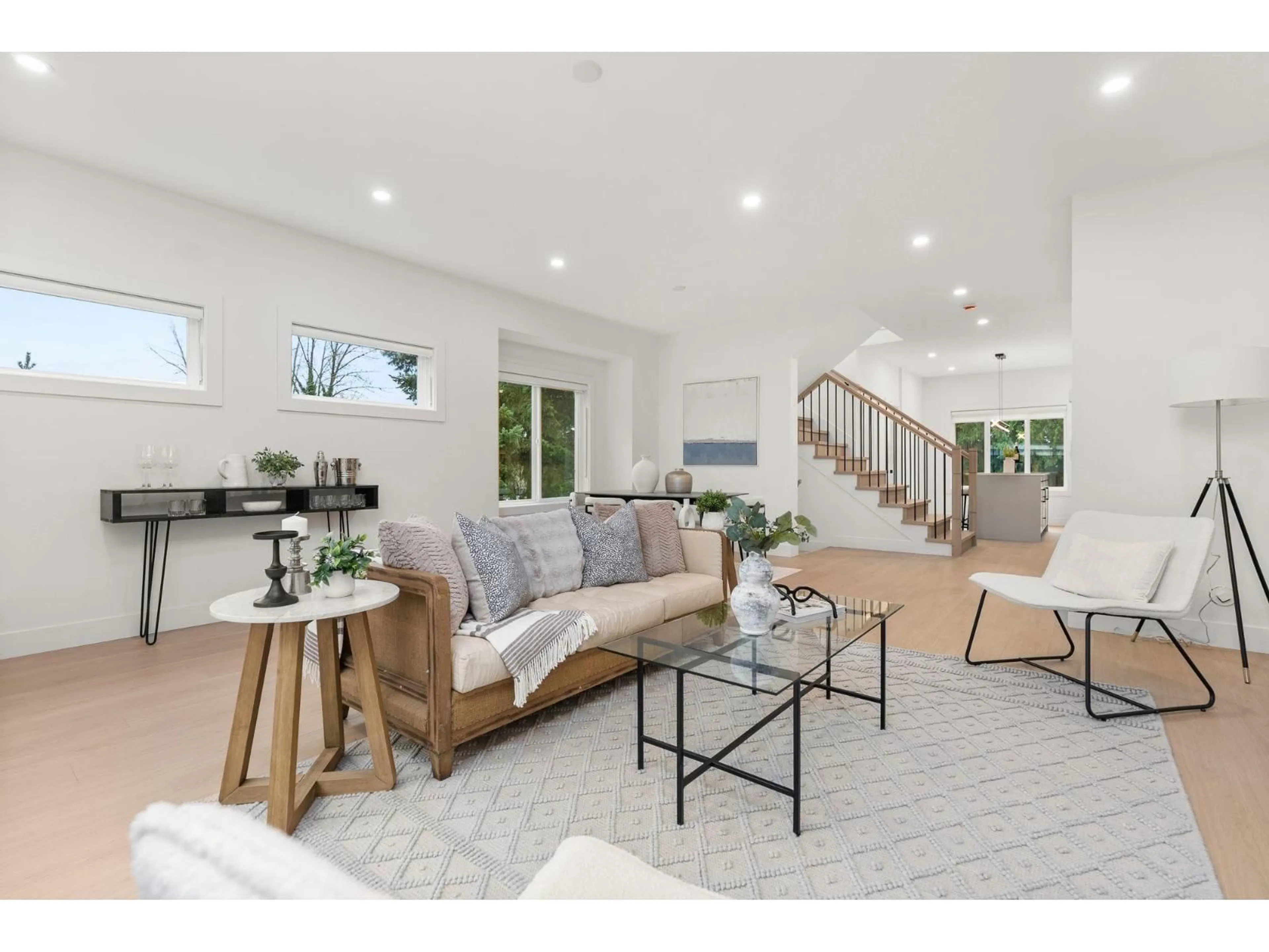 Living room with furniture, unknown for 1 - 2522 CAMPBELL AVENUE, Abbotsford British Columbia V2S4A5