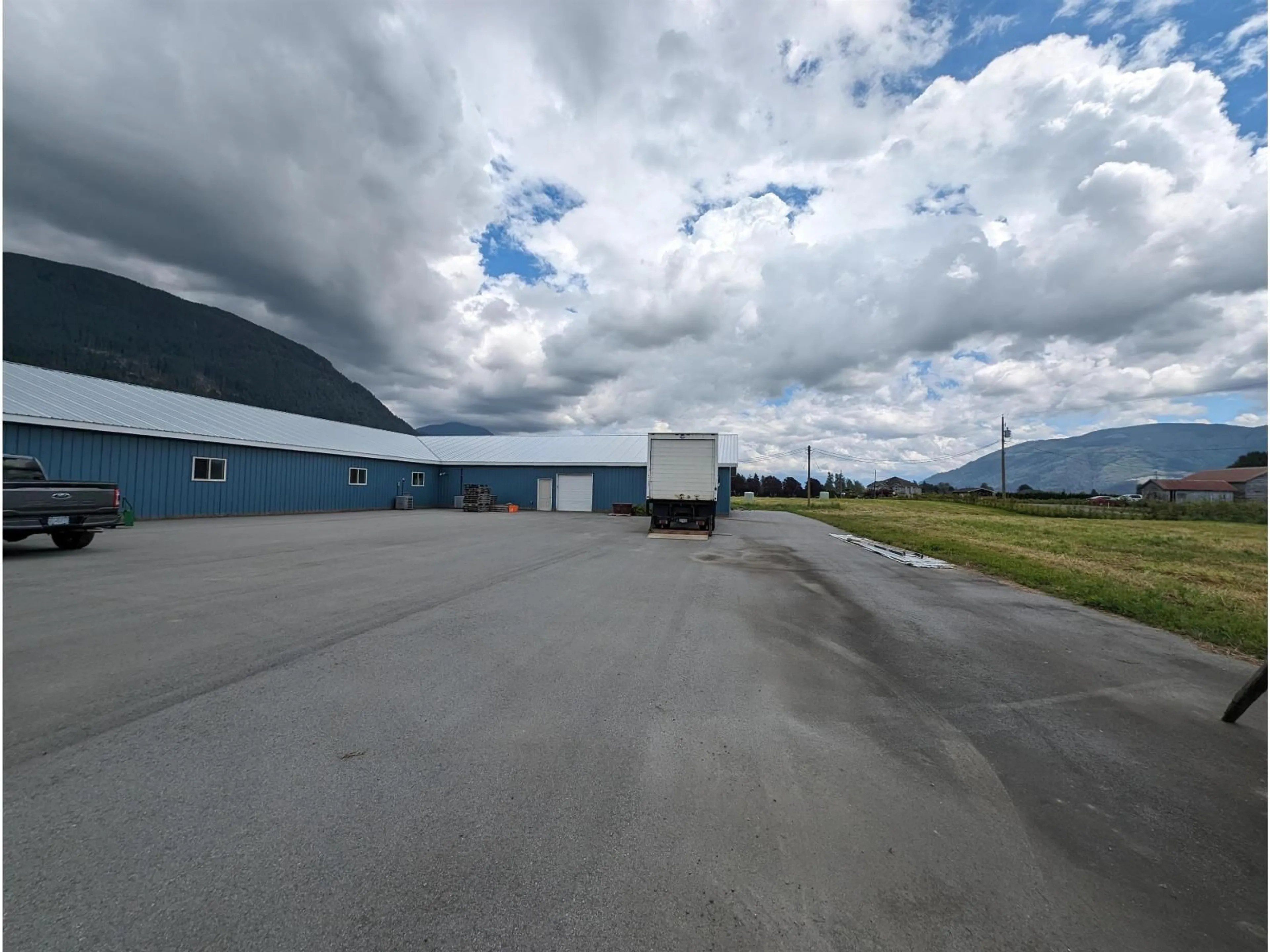 A pic from outside/outdoor area/front of a property/back of a property/a pic from drone, mountain view for 8801 EAGLE ROAD, Mission British Columbia V2V4J1
