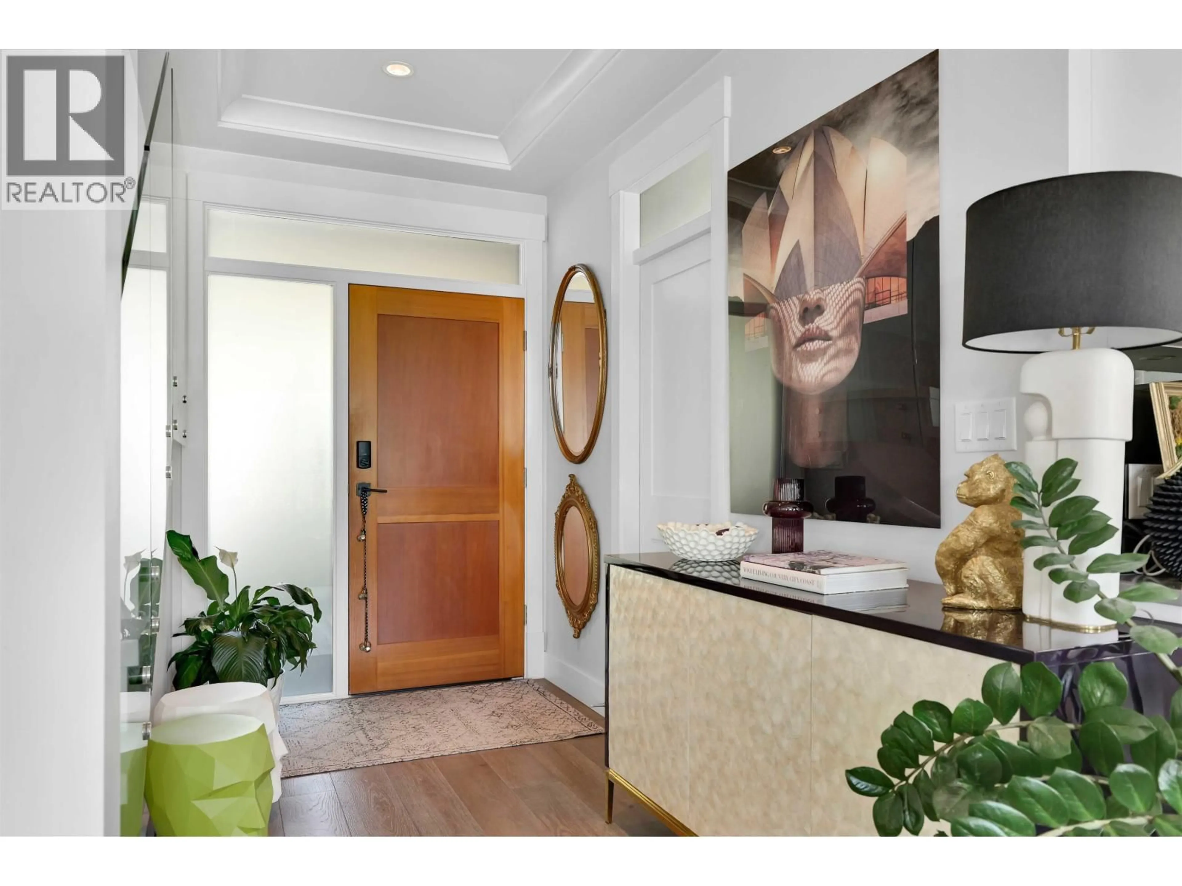 Indoor entryway for 2954 STRANGWAY PLACE, Squamish British Columbia V8B0P8