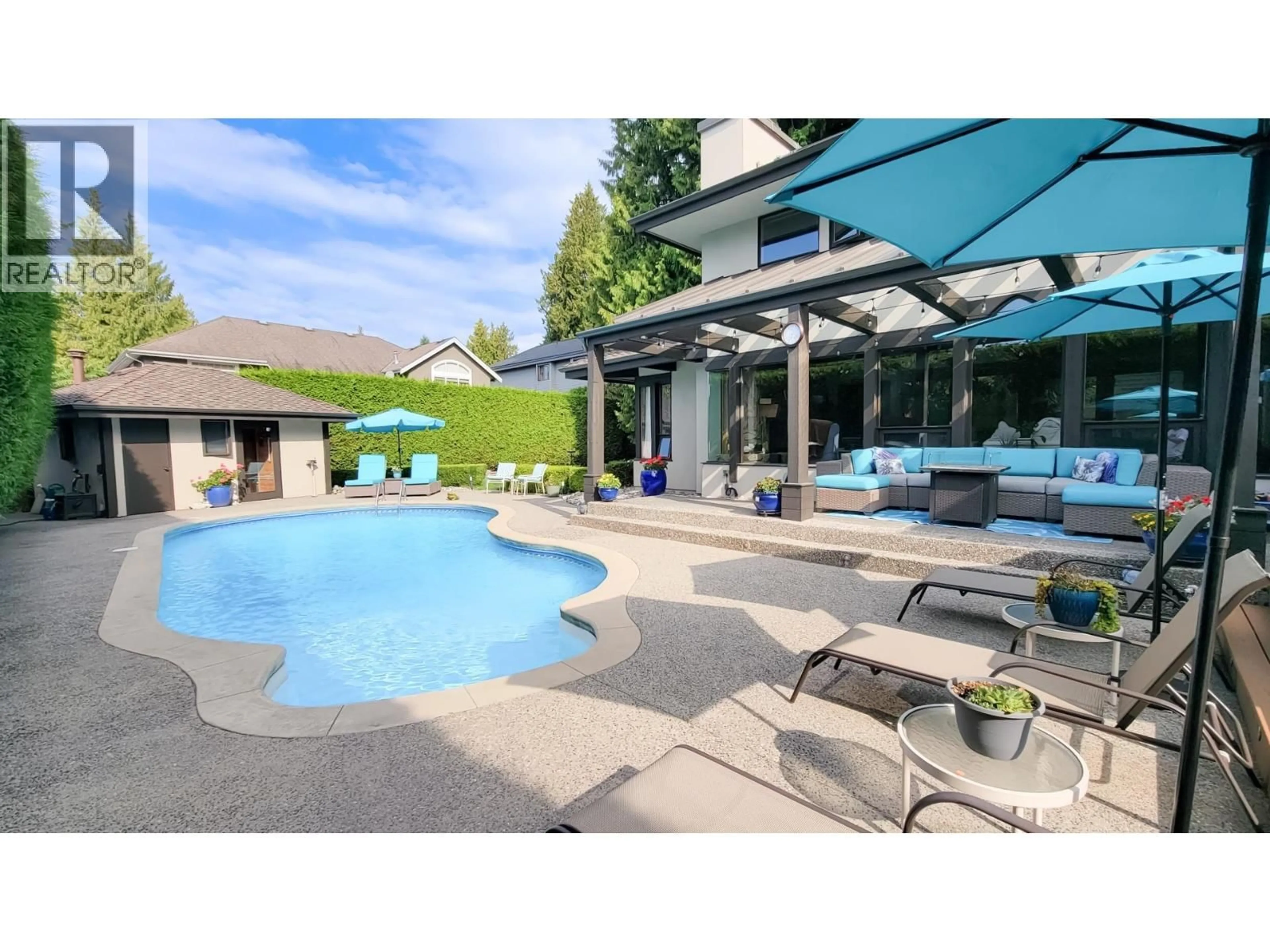 Pool for 418 WALKER STREET, Coquitlam British Columbia V3K4E3