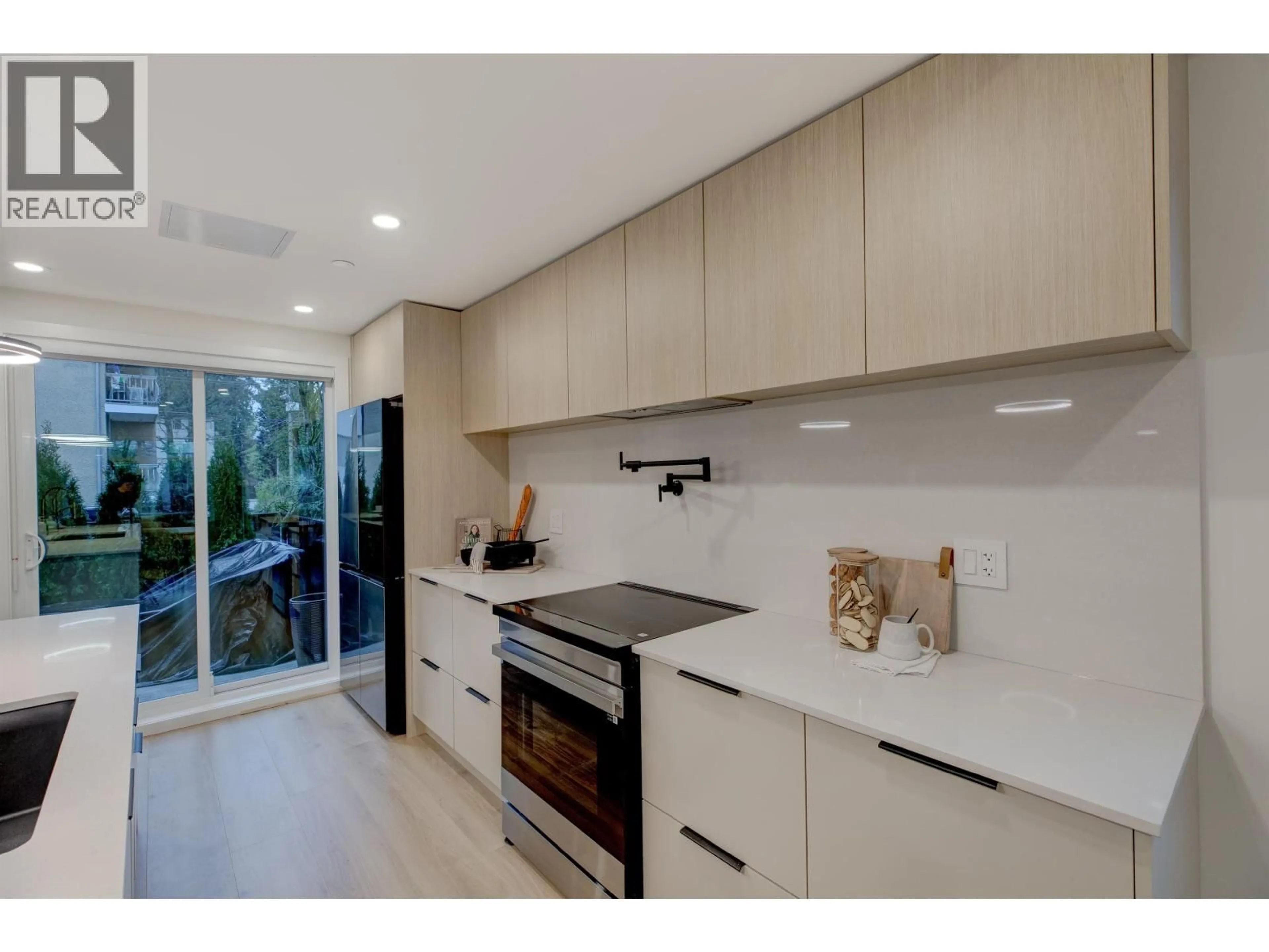 Unknown for 7 - 339 KEARY STREET, New Westminster British Columbia V3L3L2