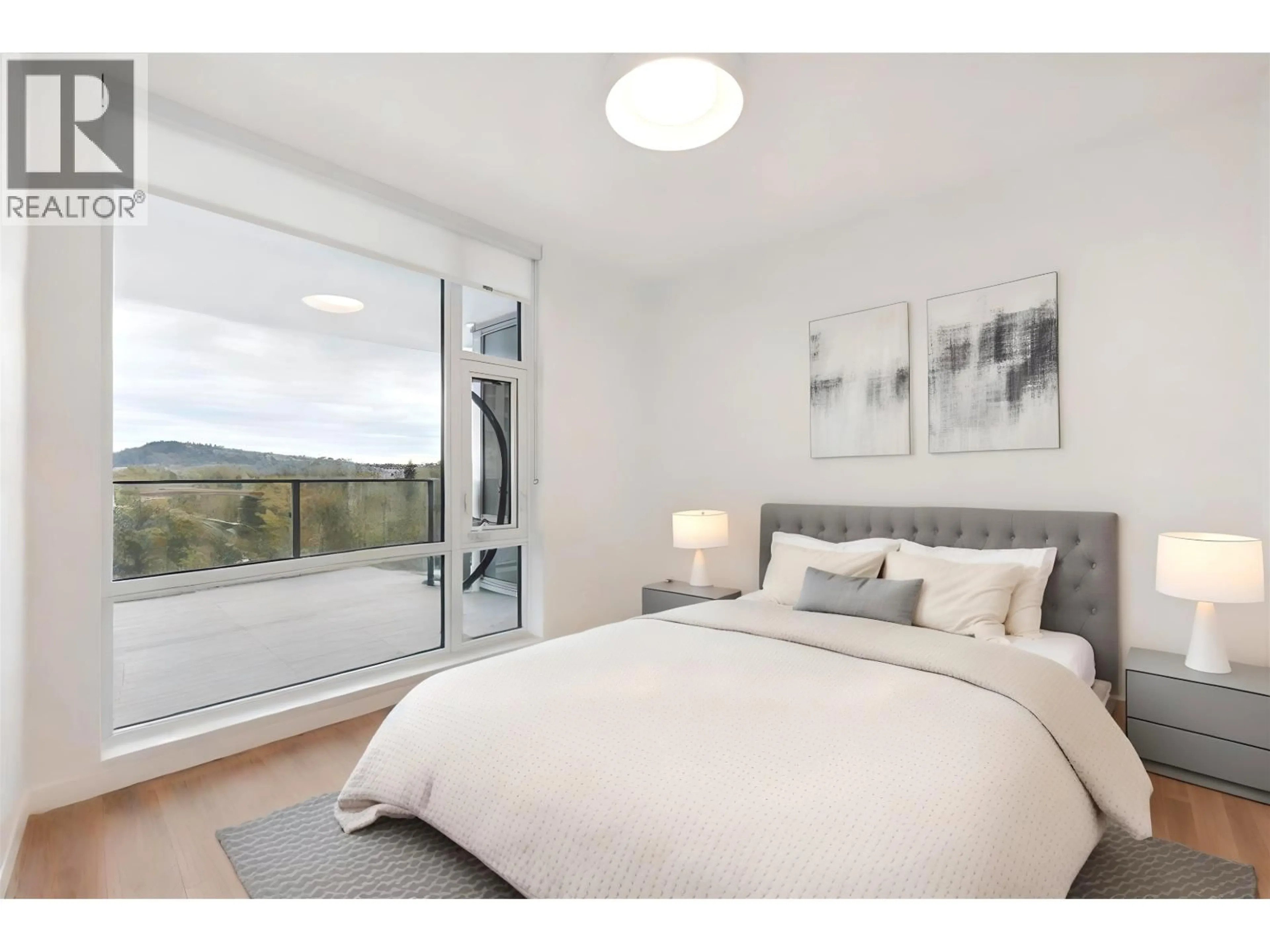 Bedroom with bed, unknown for 805 - 1500 FERN STREET, North Vancouver British Columbia V7J0E6