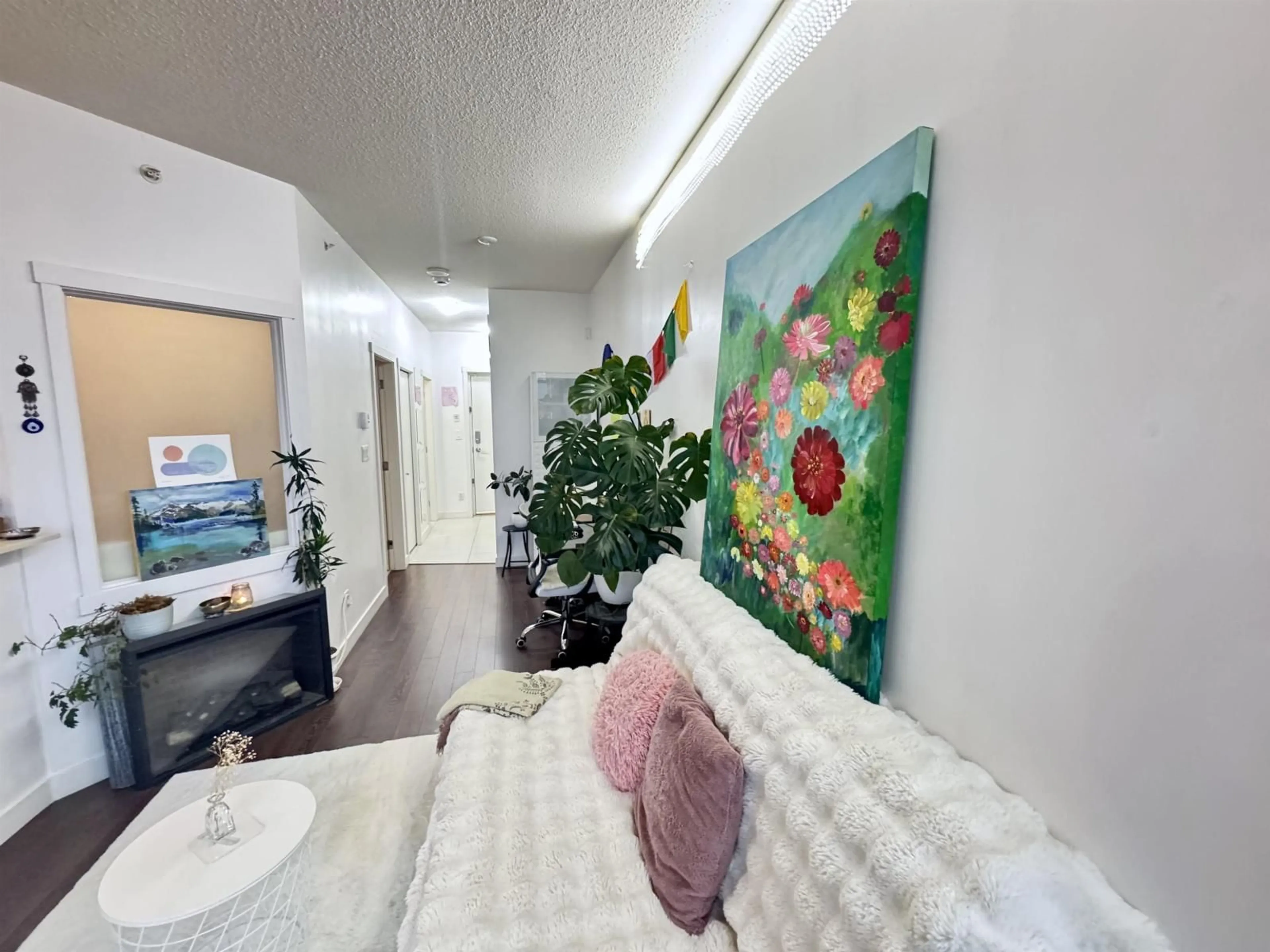 A pic of a room for 1609 - 13399 104TH AVENUE, Surrey British Columbia V3T0C9