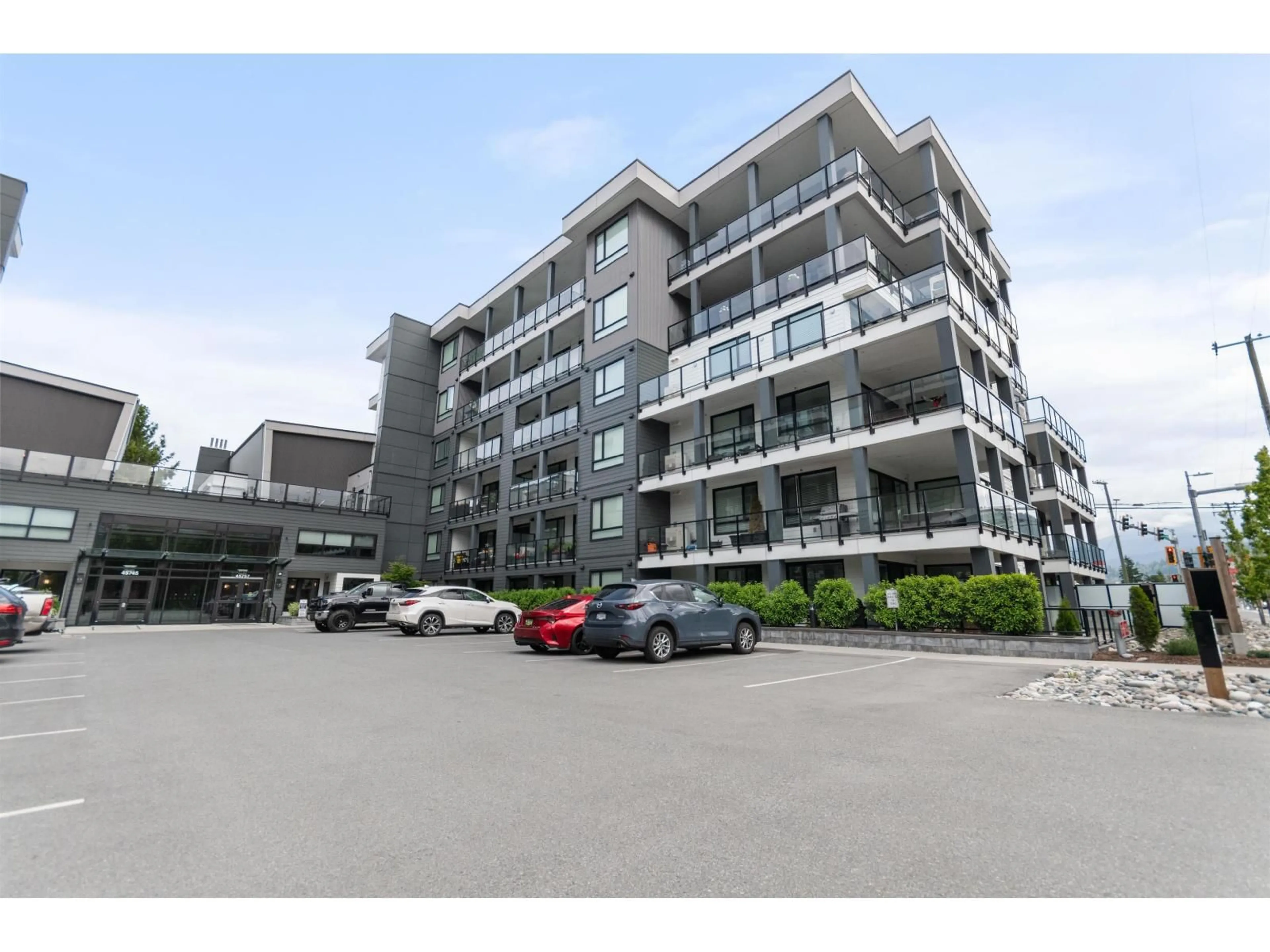 Unknown for 208 - 45745 WATSON ROAD, Chilliwack British Columbia V2R6K3